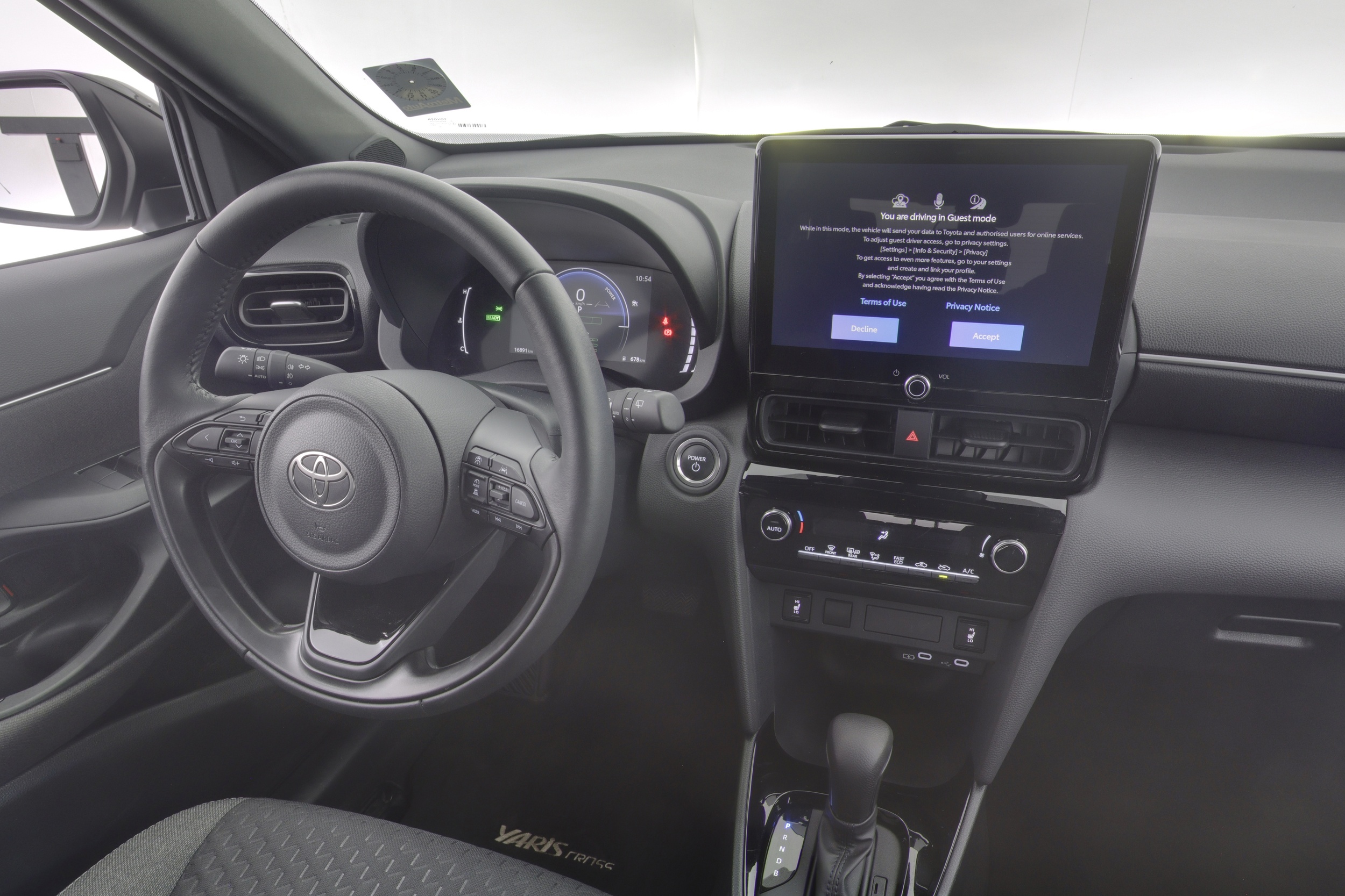 Toyota Yaris Cross 11