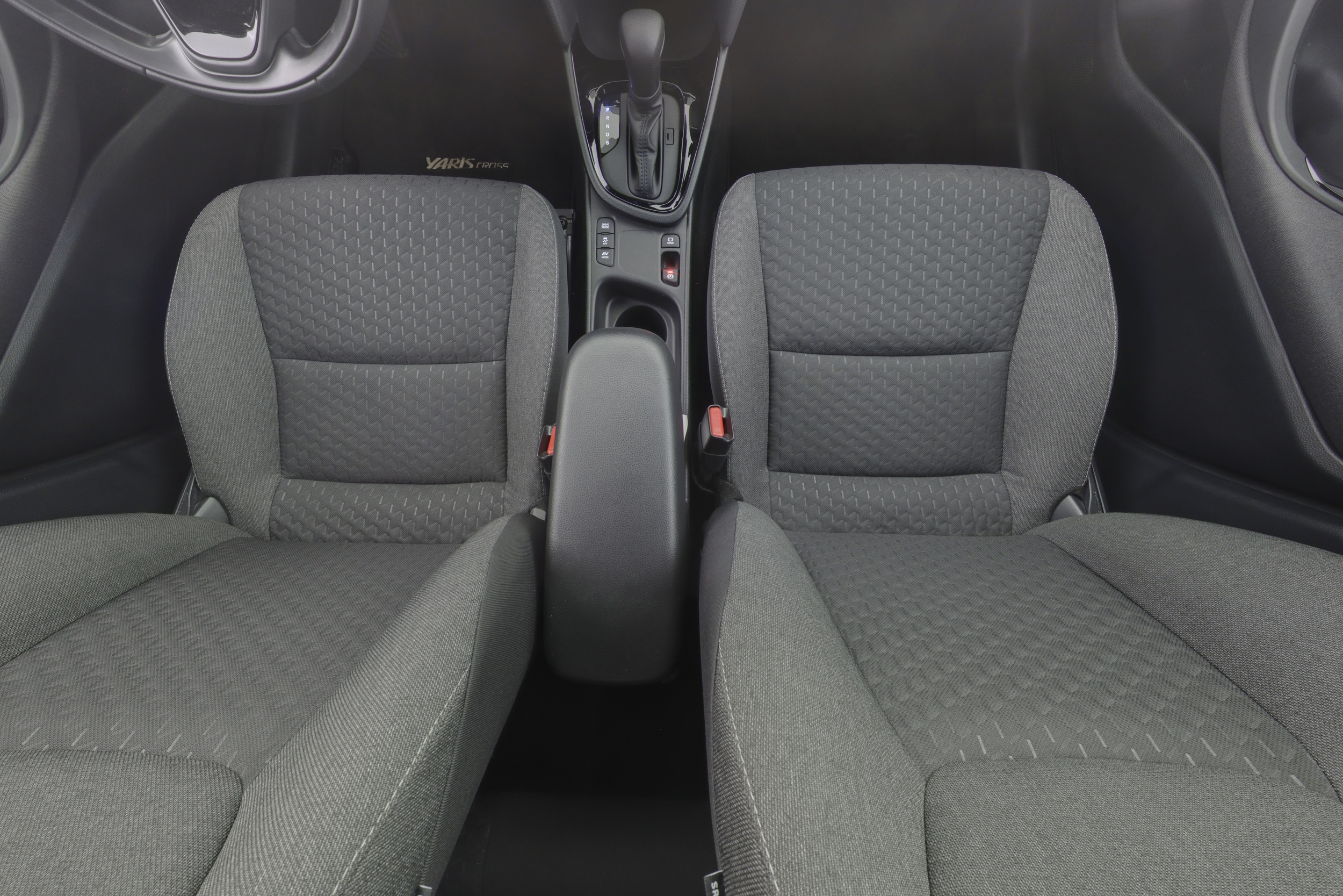 Toyota Yaris Cross 12