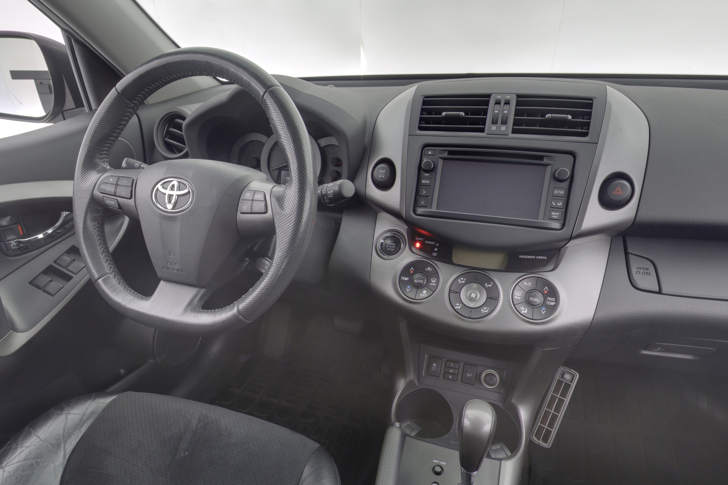 Toyota RAV4 8