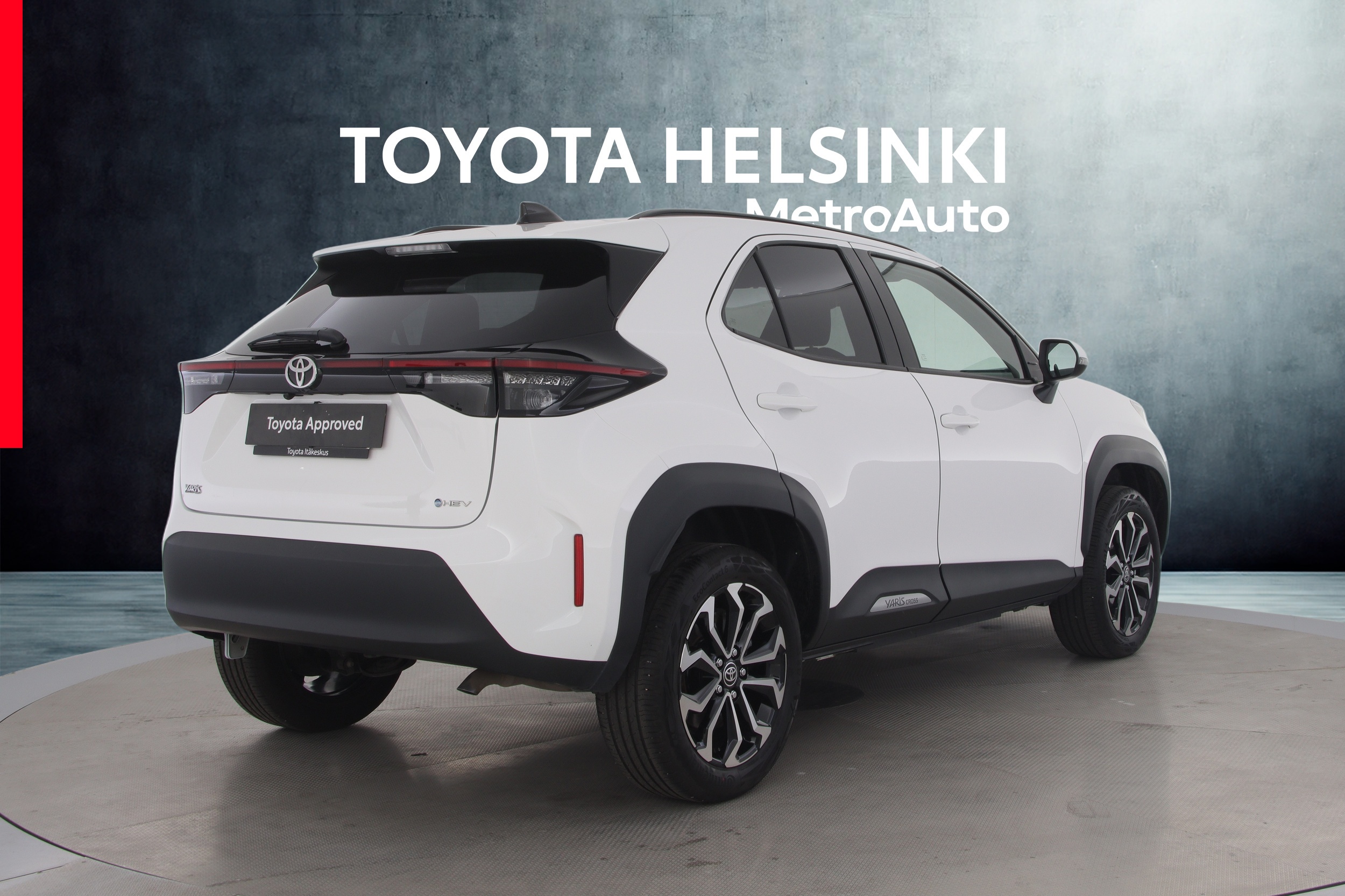 TOYOTA Yaris Cross 2