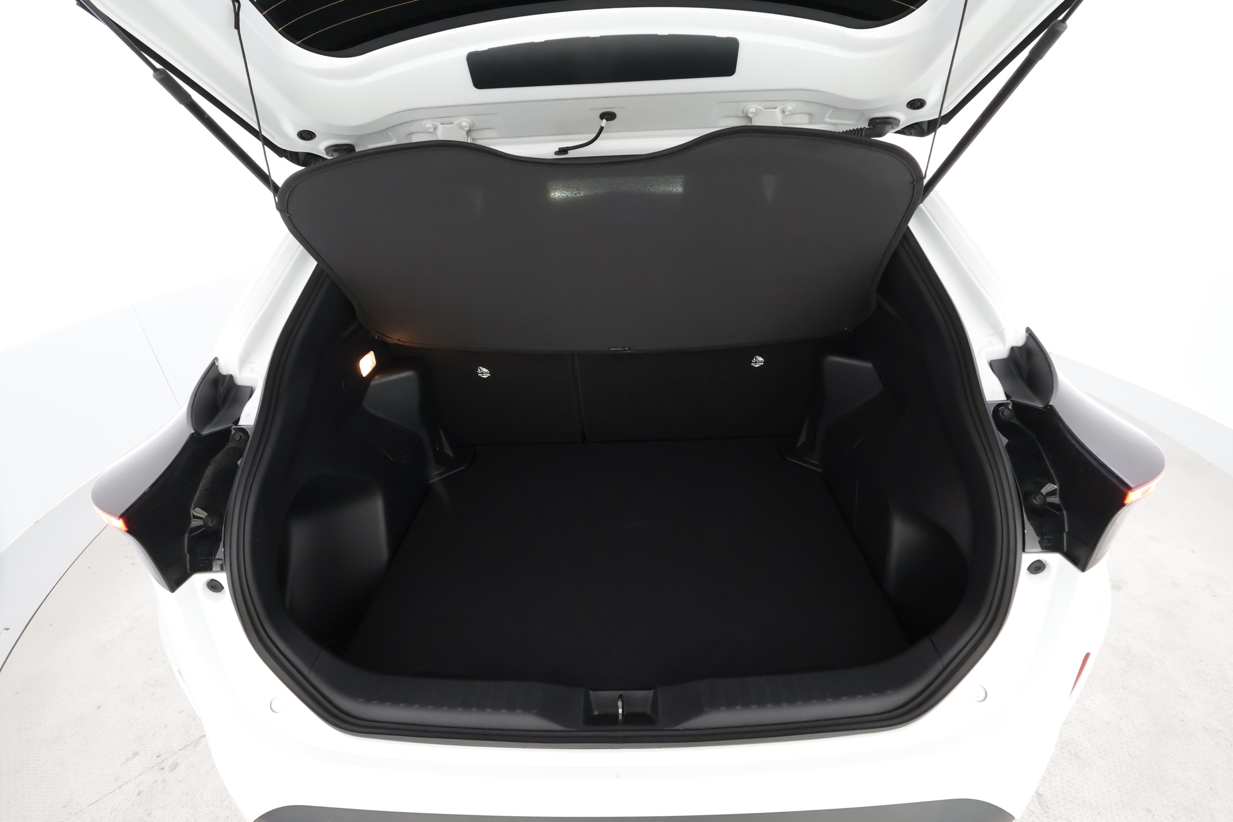 TOYOTA Yaris Cross 22