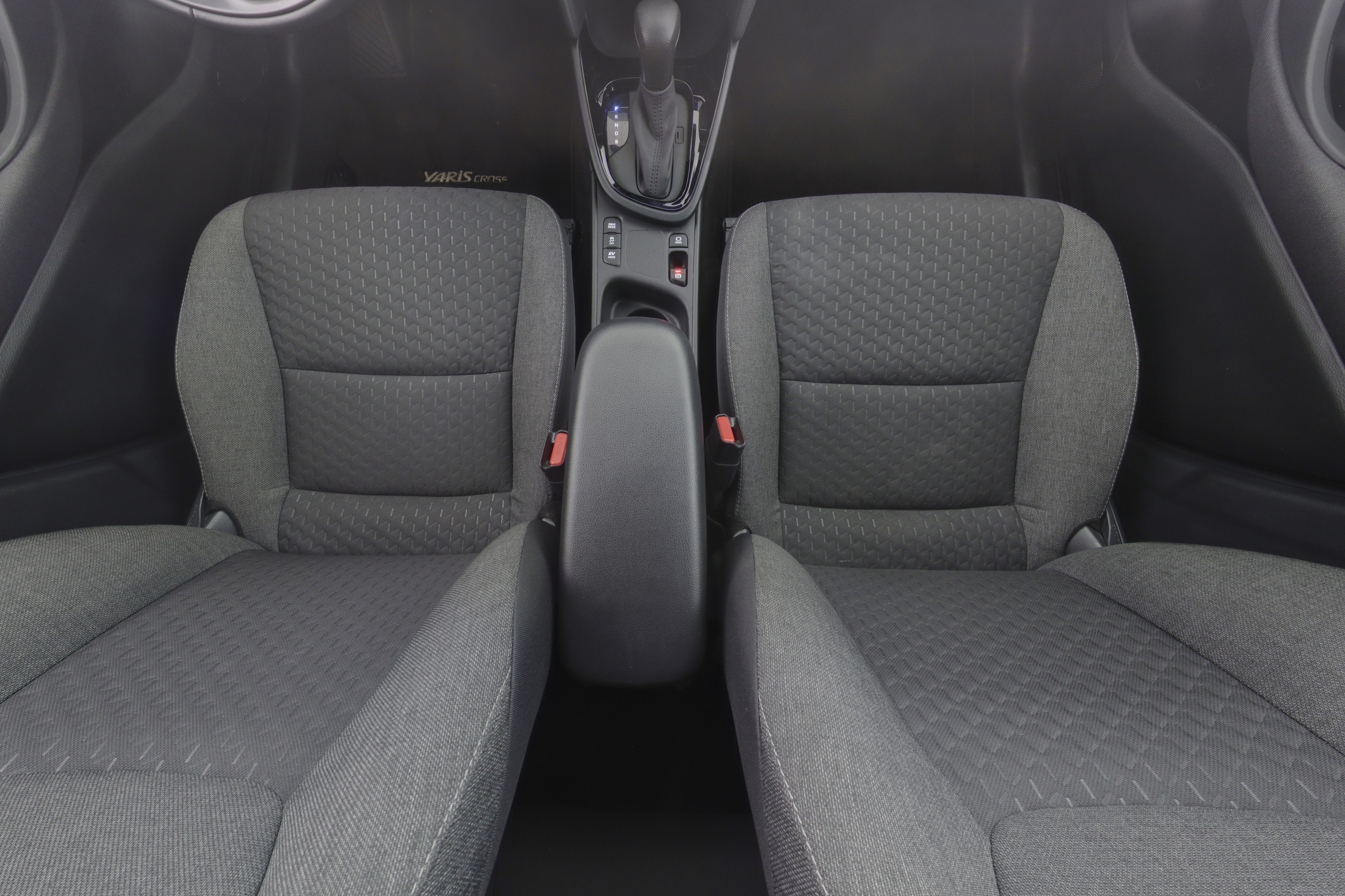 Toyota Yaris Cross 12