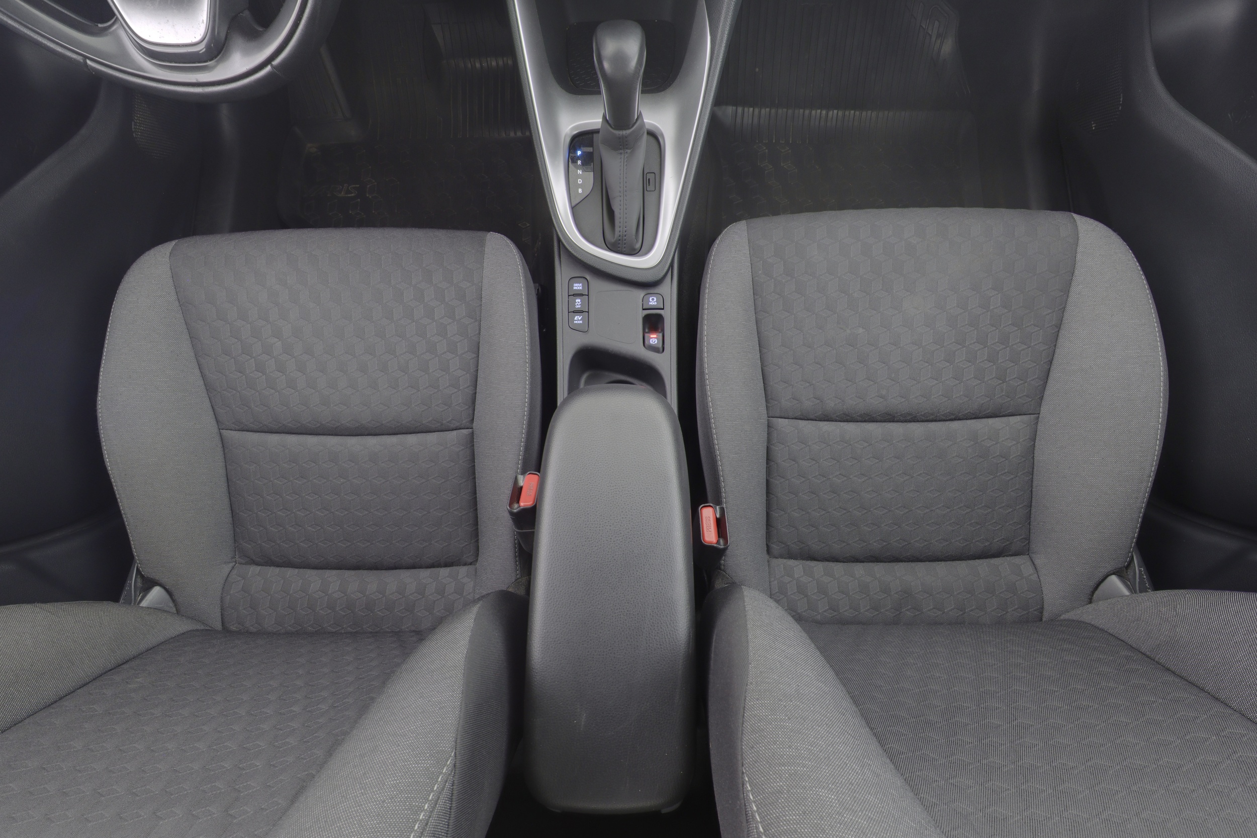 Toyota Yaris 12