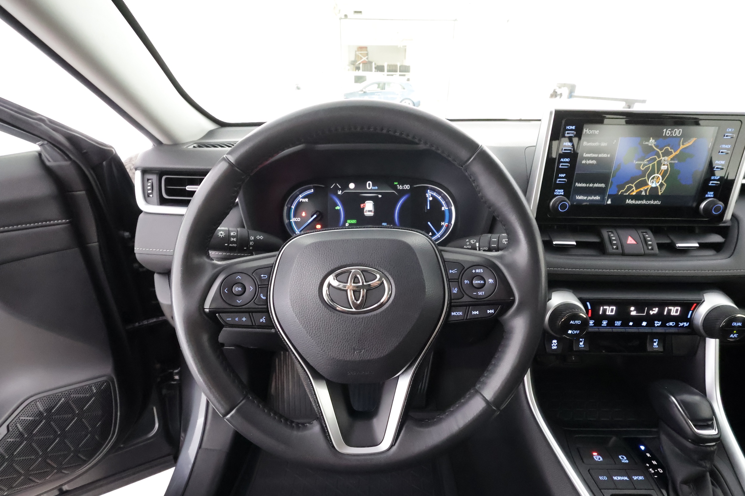 Toyota RAV4 16