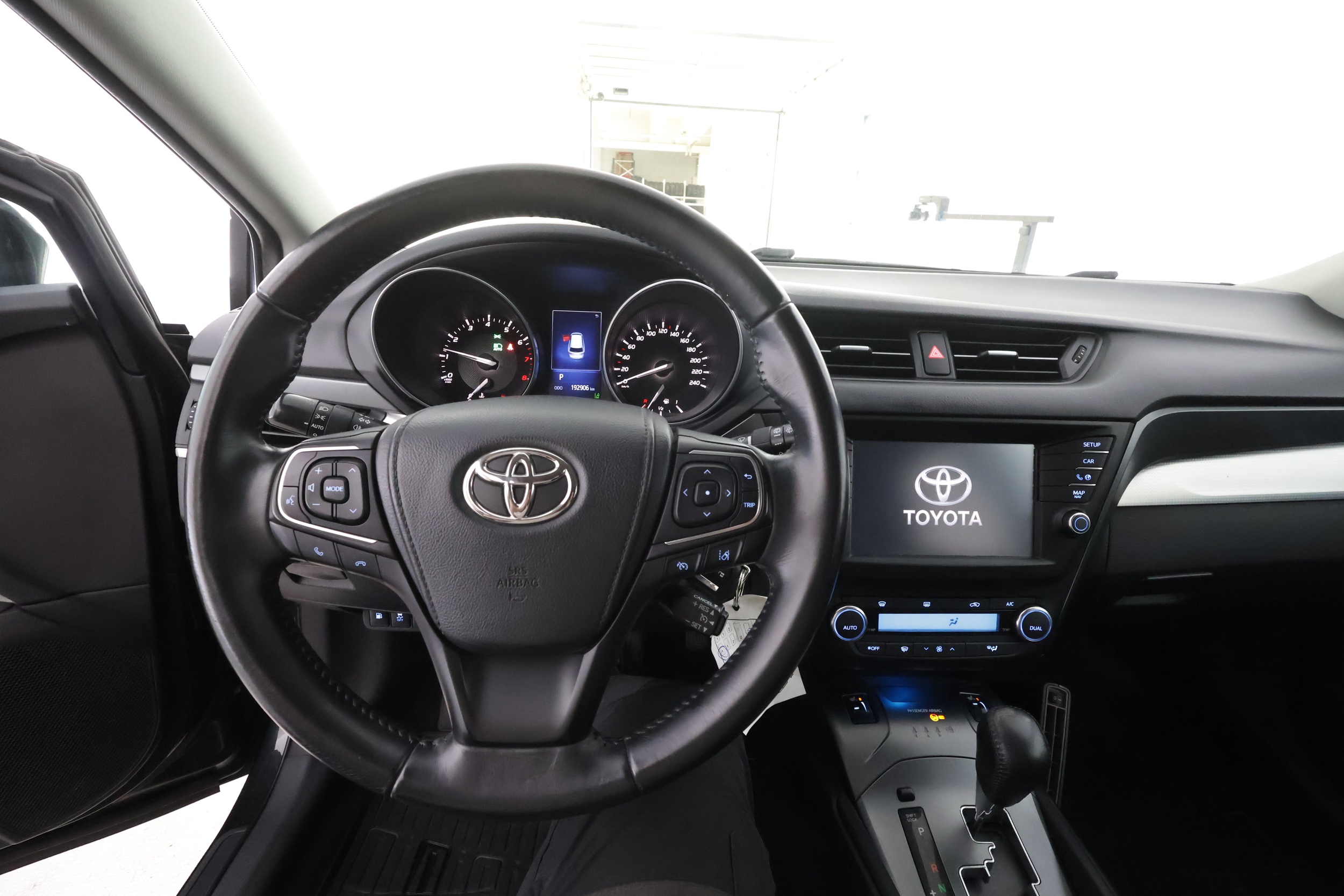 Toyota Avensis 14