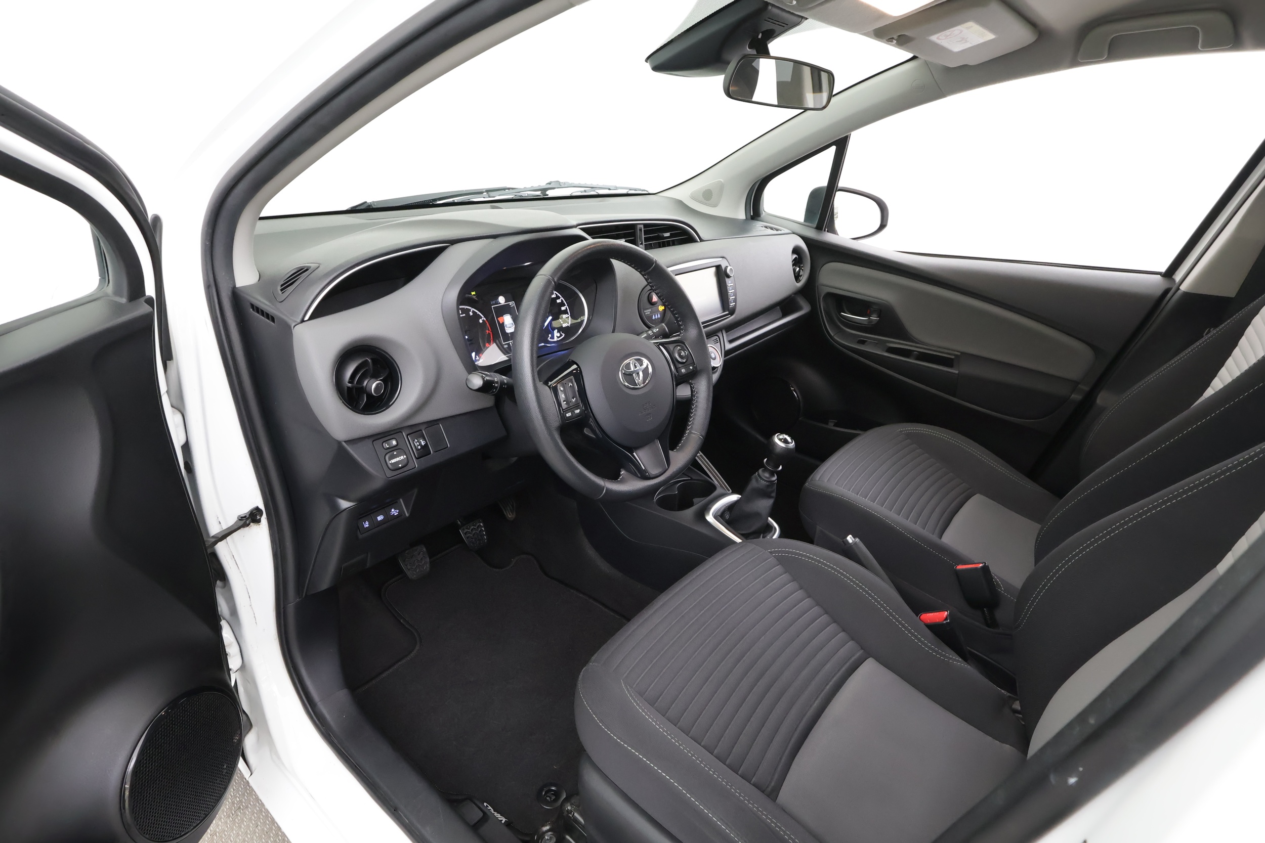 Toyota Yaris 14