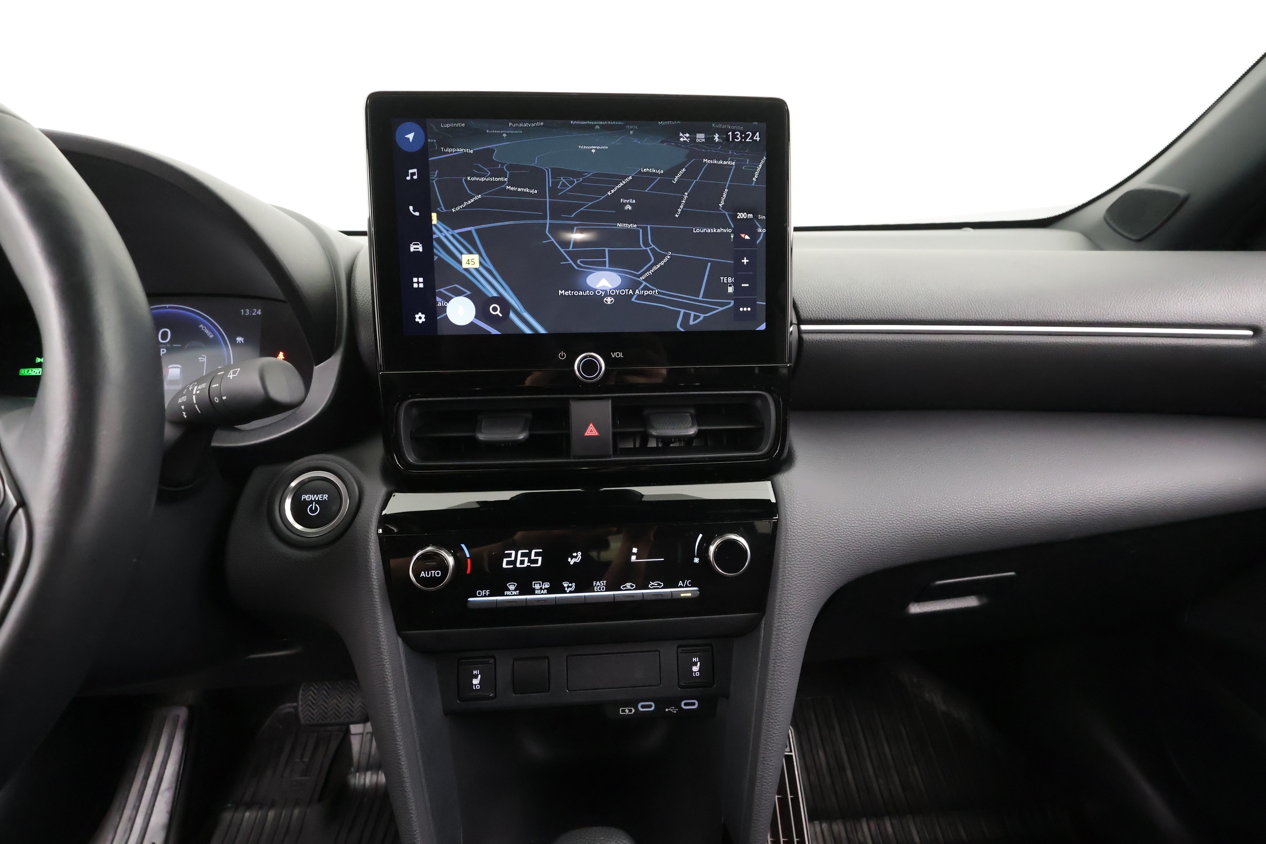 Toyota Yaris Cross 18