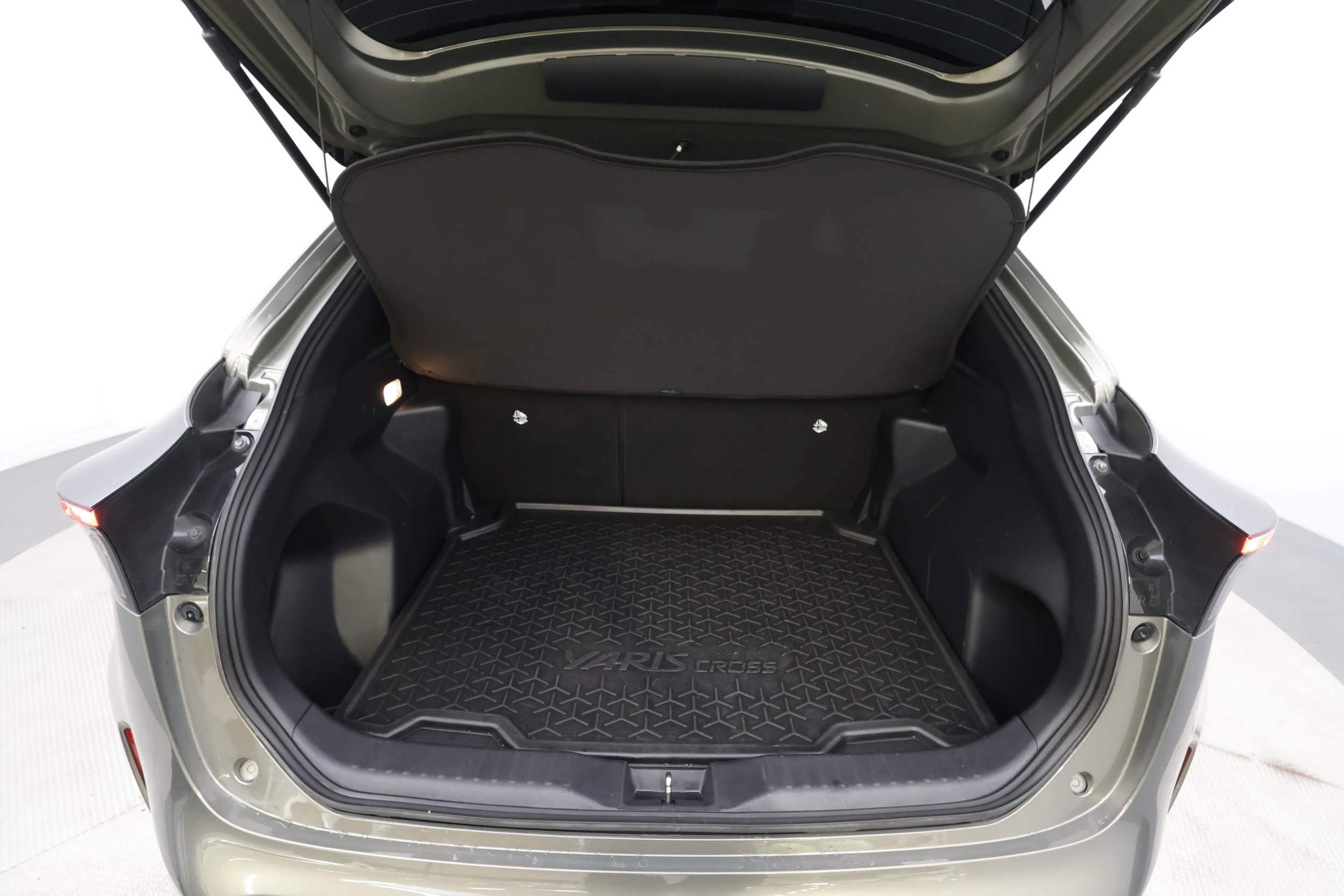 Toyota Yaris Cross 23