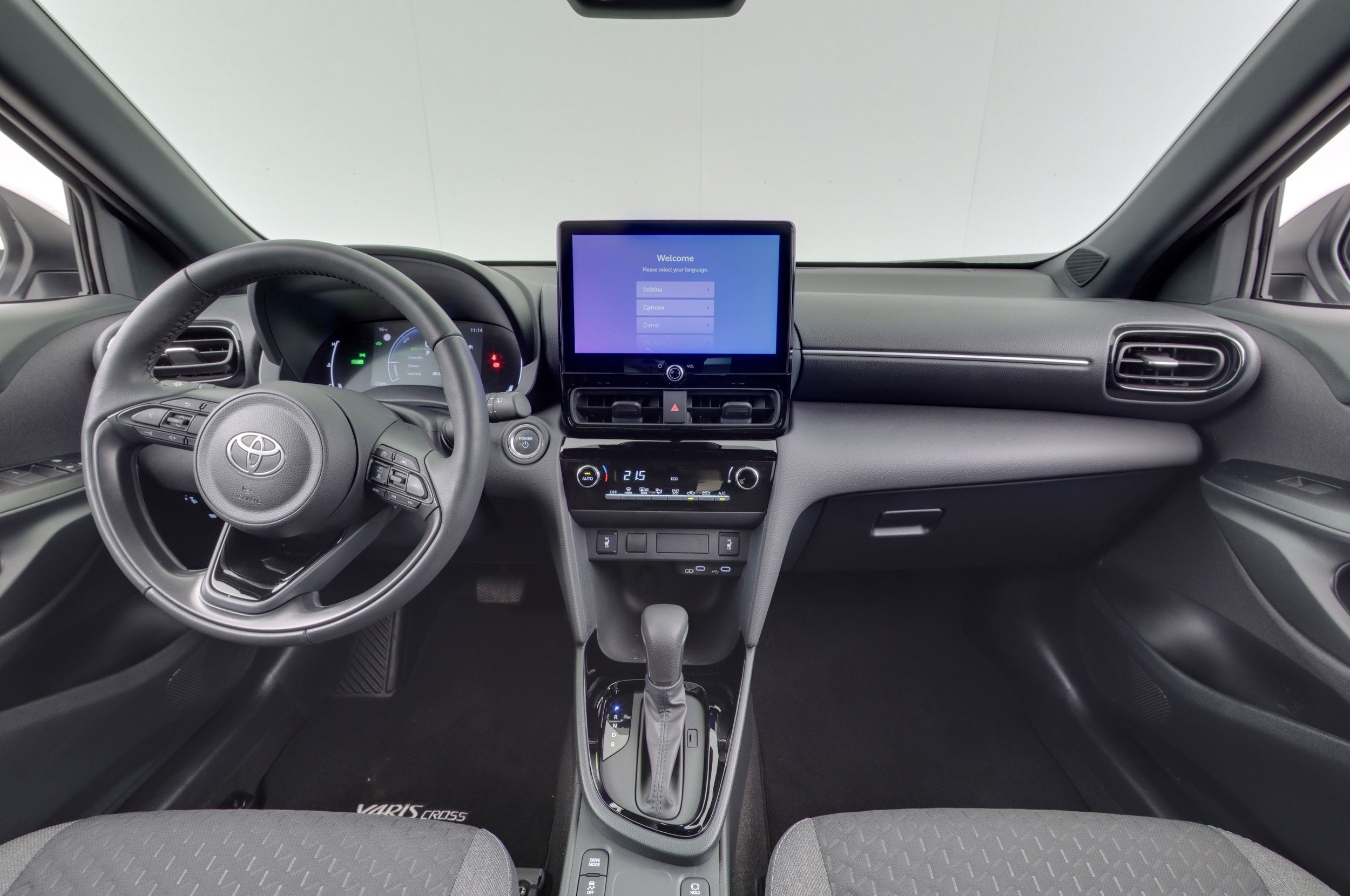 Toyota Yaris Cross 12