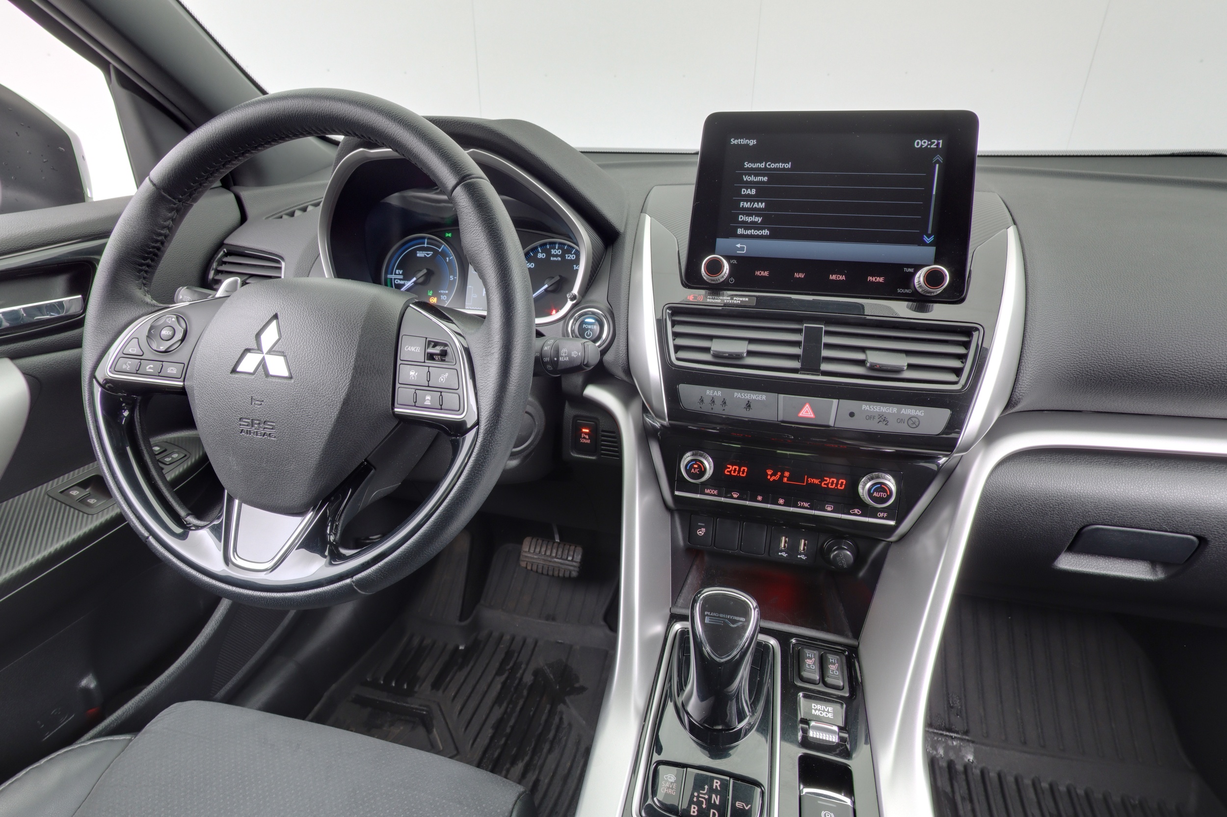 Mitsubishi Eclipse Cross 8
