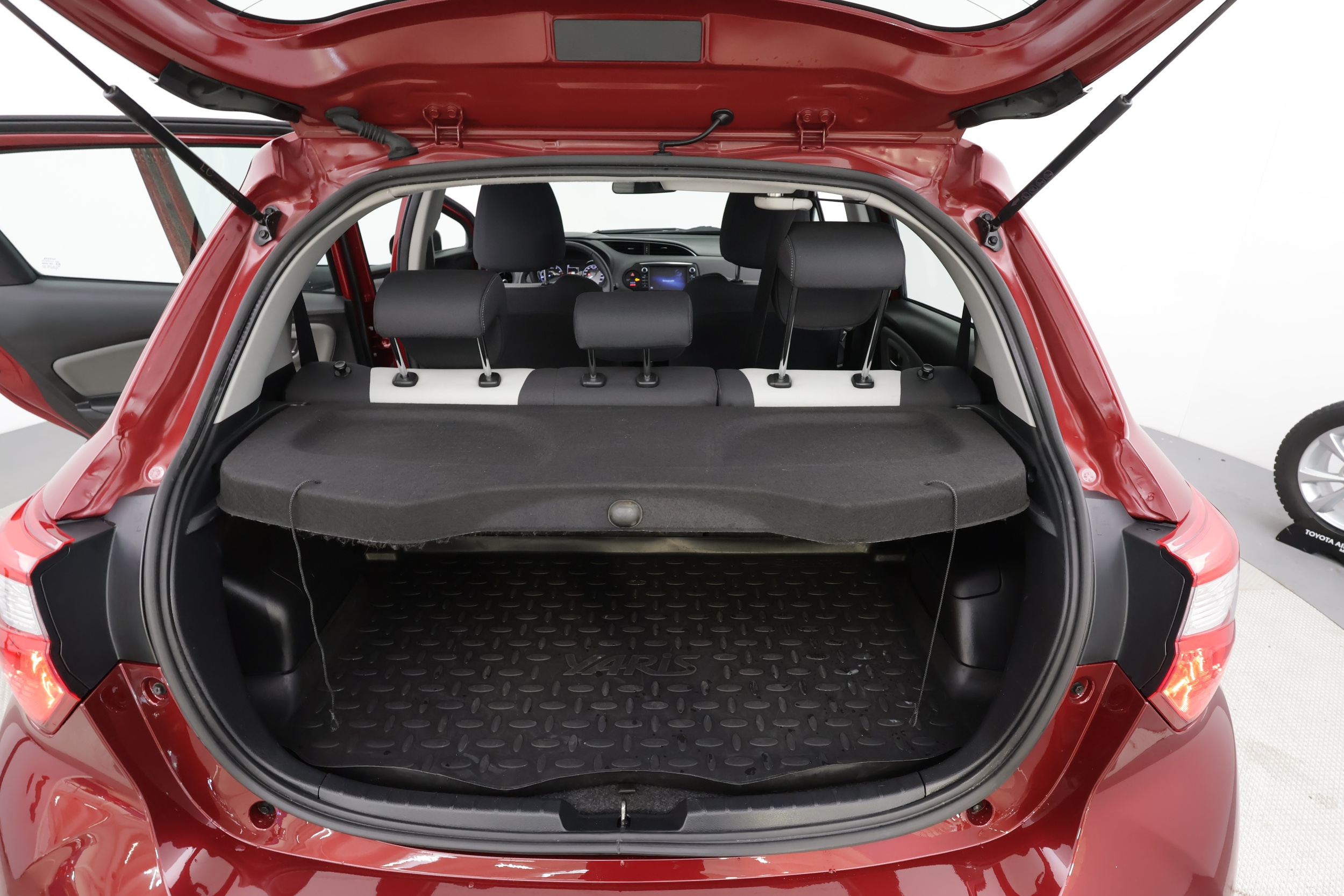 Toyota Yaris 21