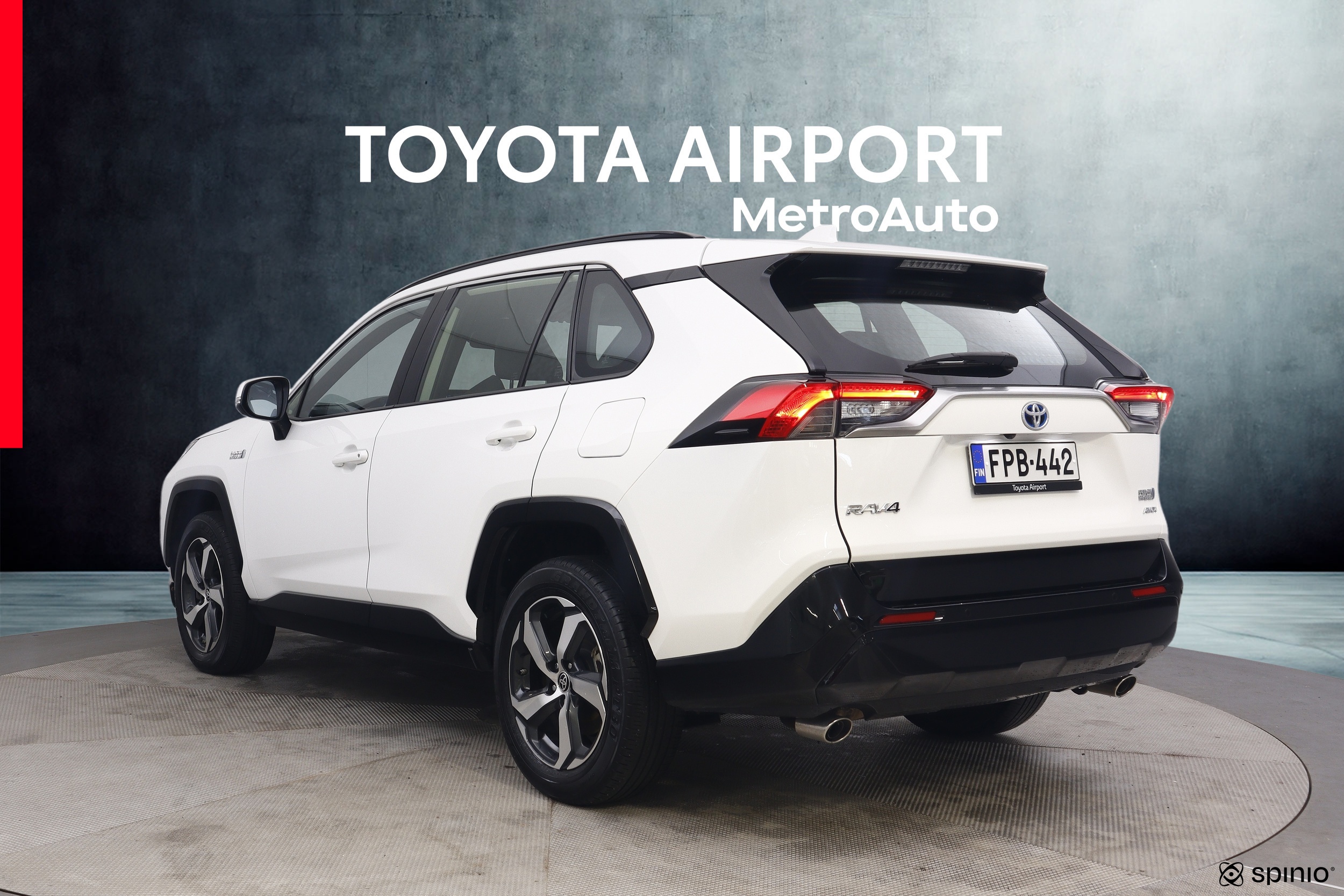Toyota RAV4 Plug-in 2