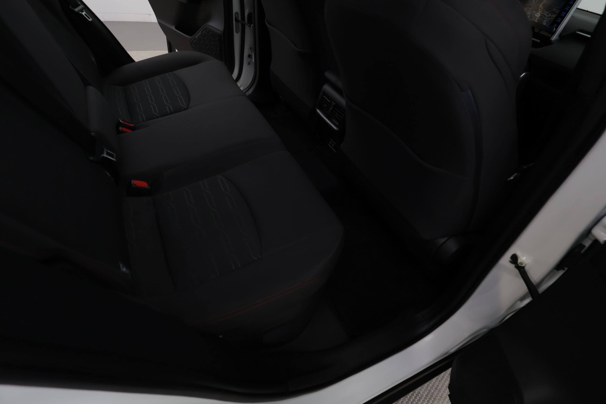 Toyota RAV4 Plug-in 21