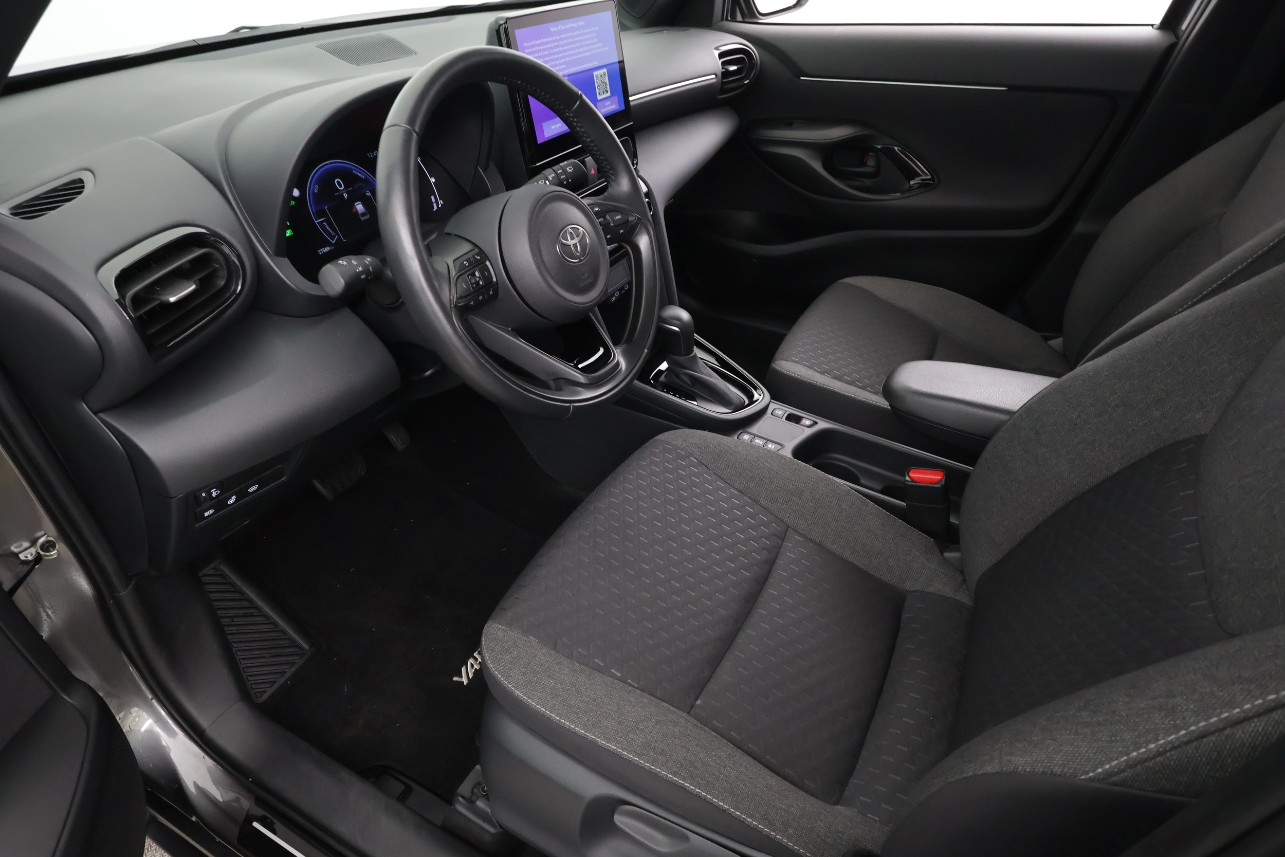 Toyota Yaris Cross 18
