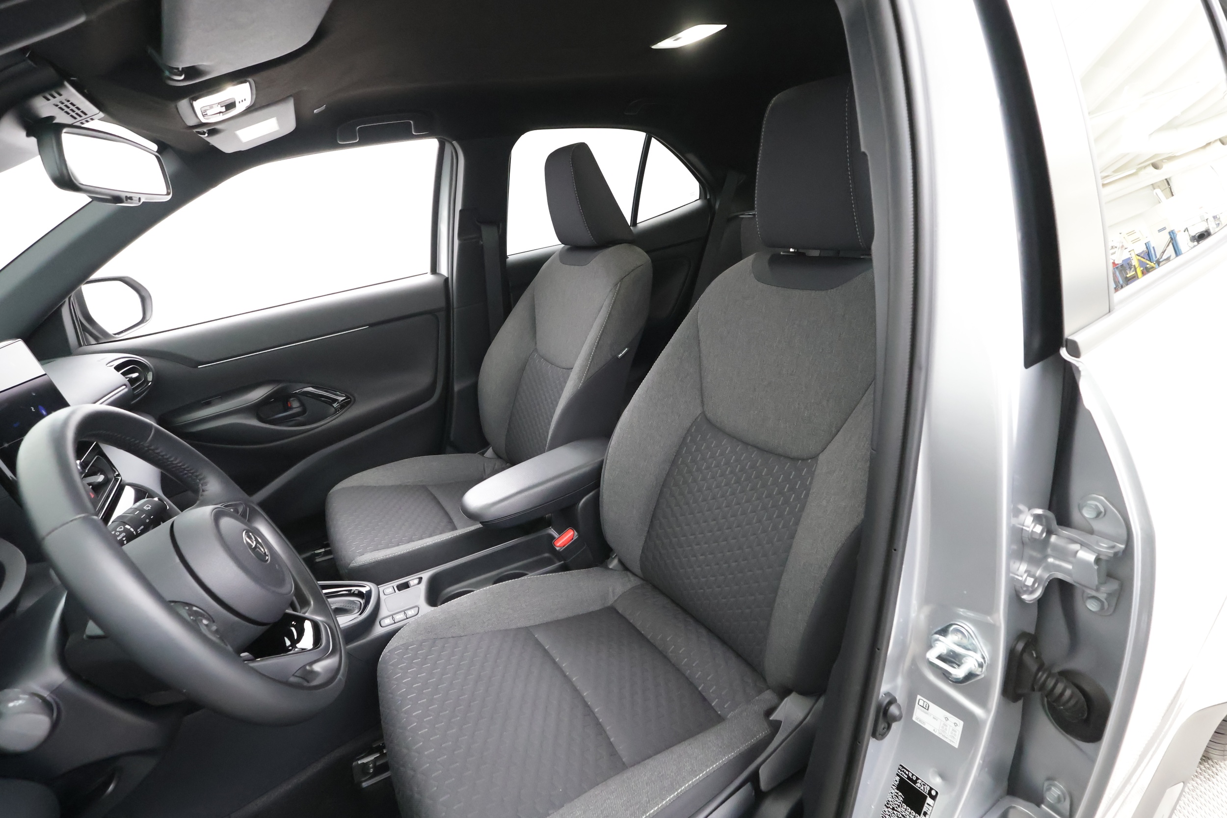 Toyota Yaris Cross 16