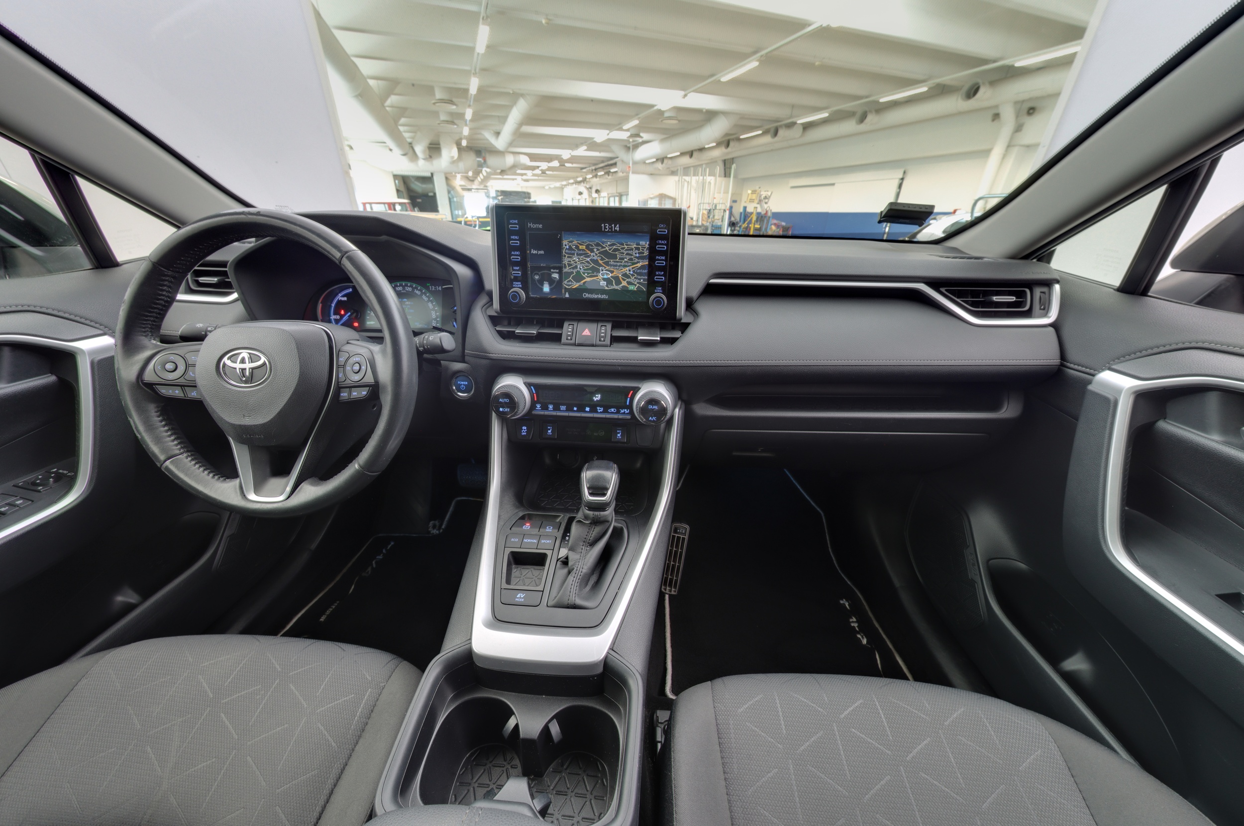 Toyota RAV4 10