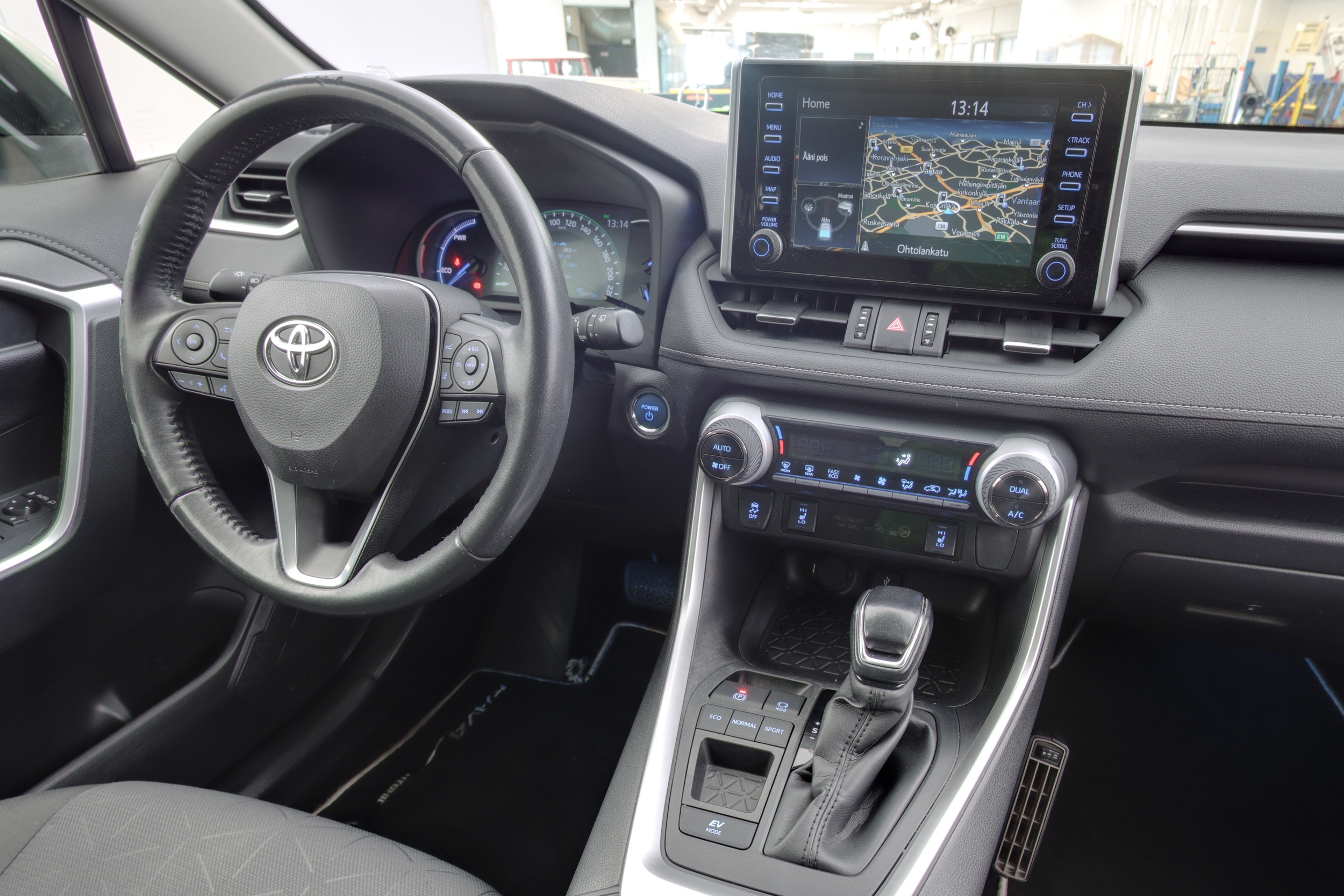 Toyota RAV4 11