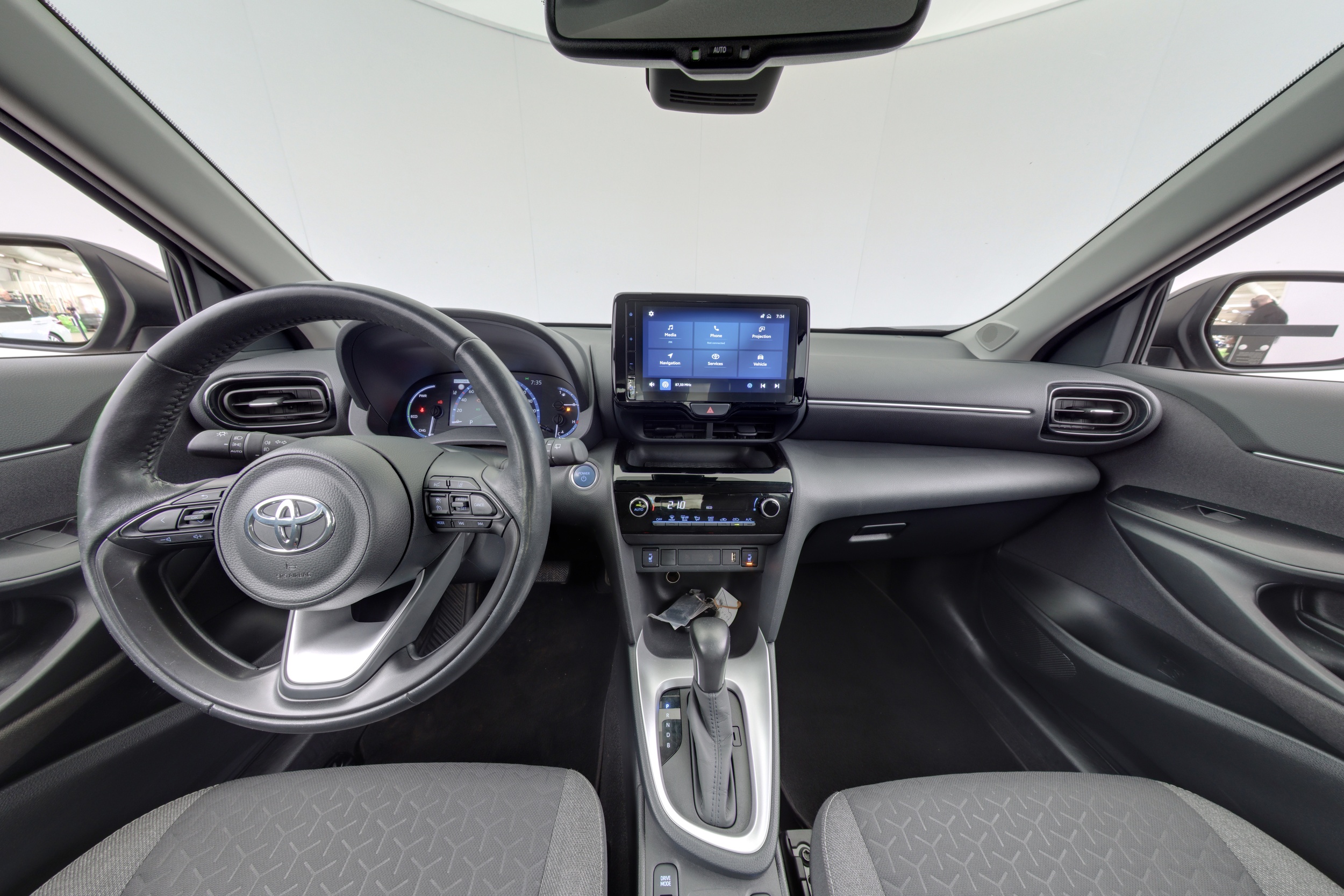 Toyota Yaris Cross 10