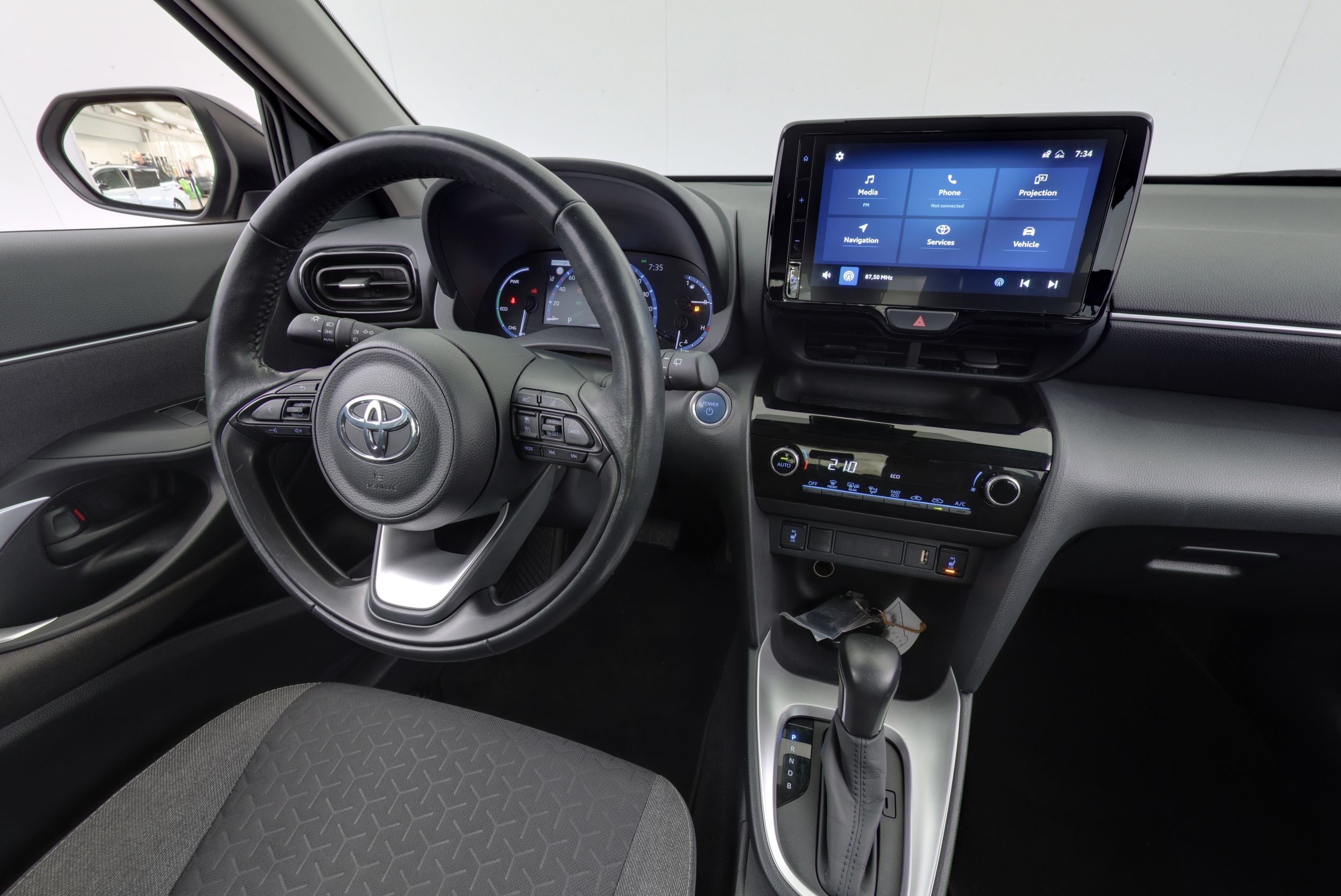 Toyota Yaris Cross 11