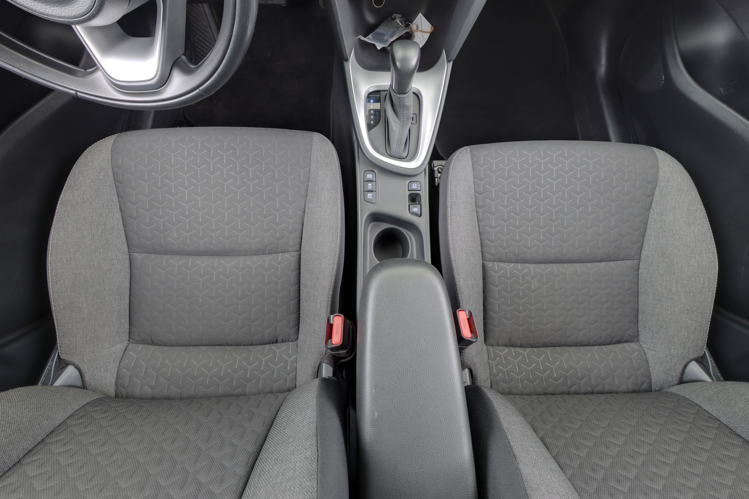 Toyota Yaris Cross 13