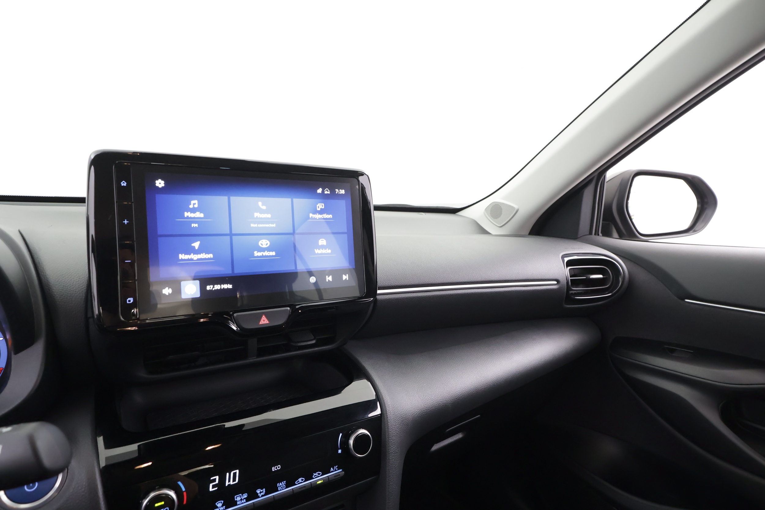 Toyota Yaris Cross 19