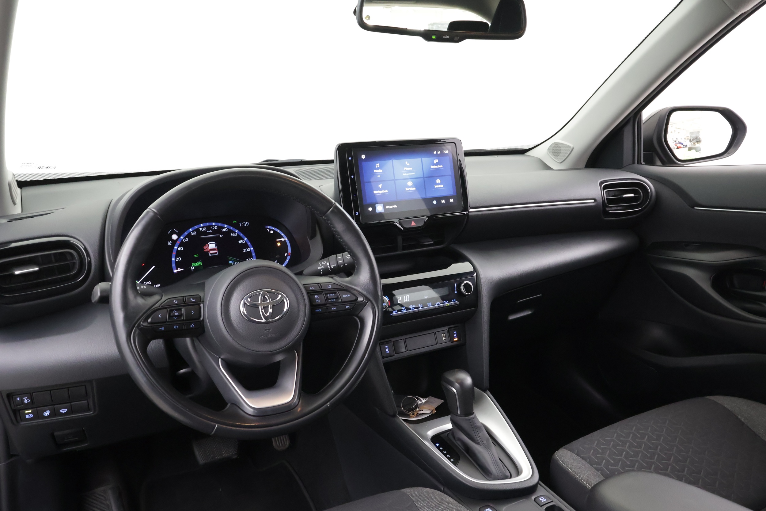 Toyota Yaris Cross 22