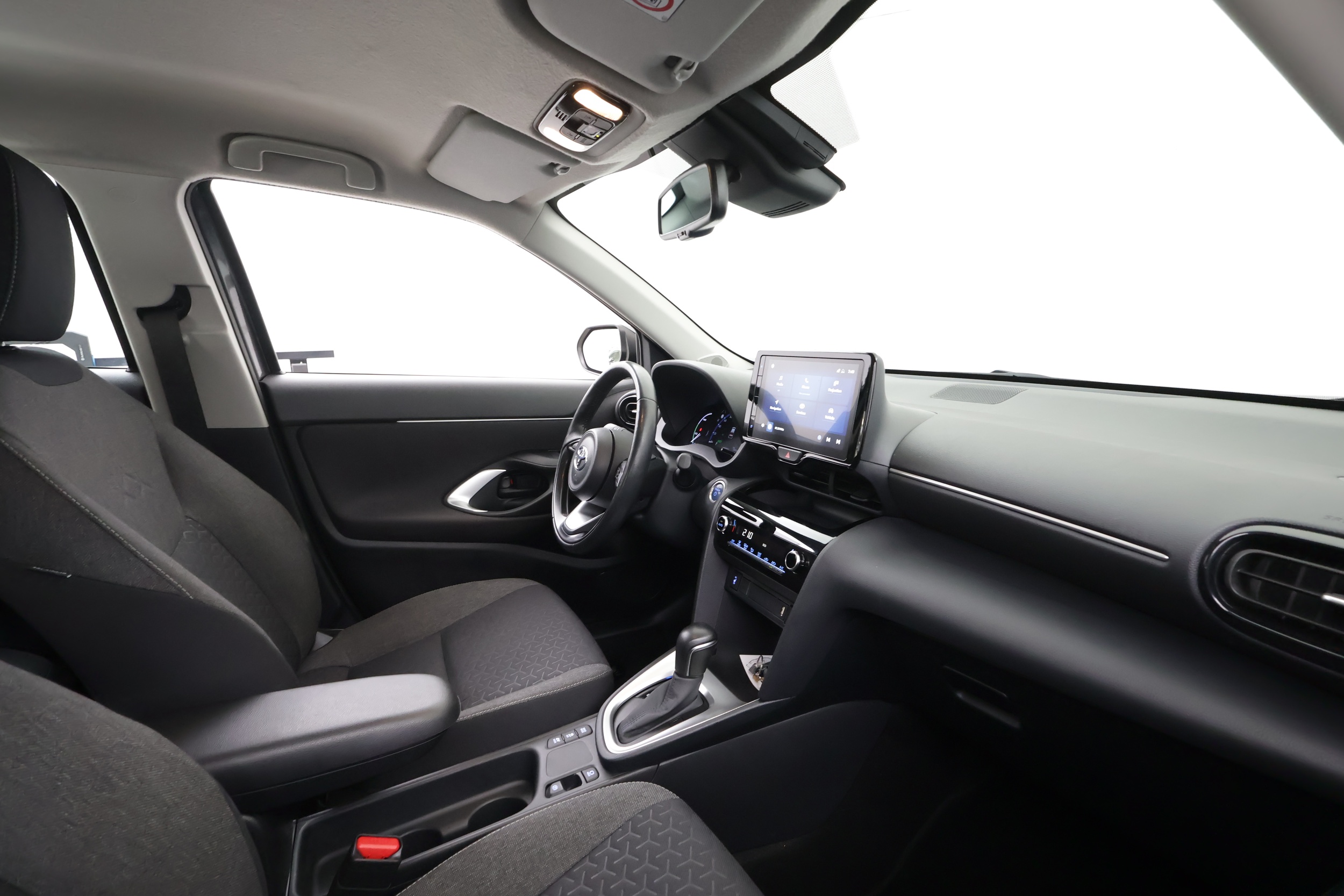 Toyota Yaris Cross 24