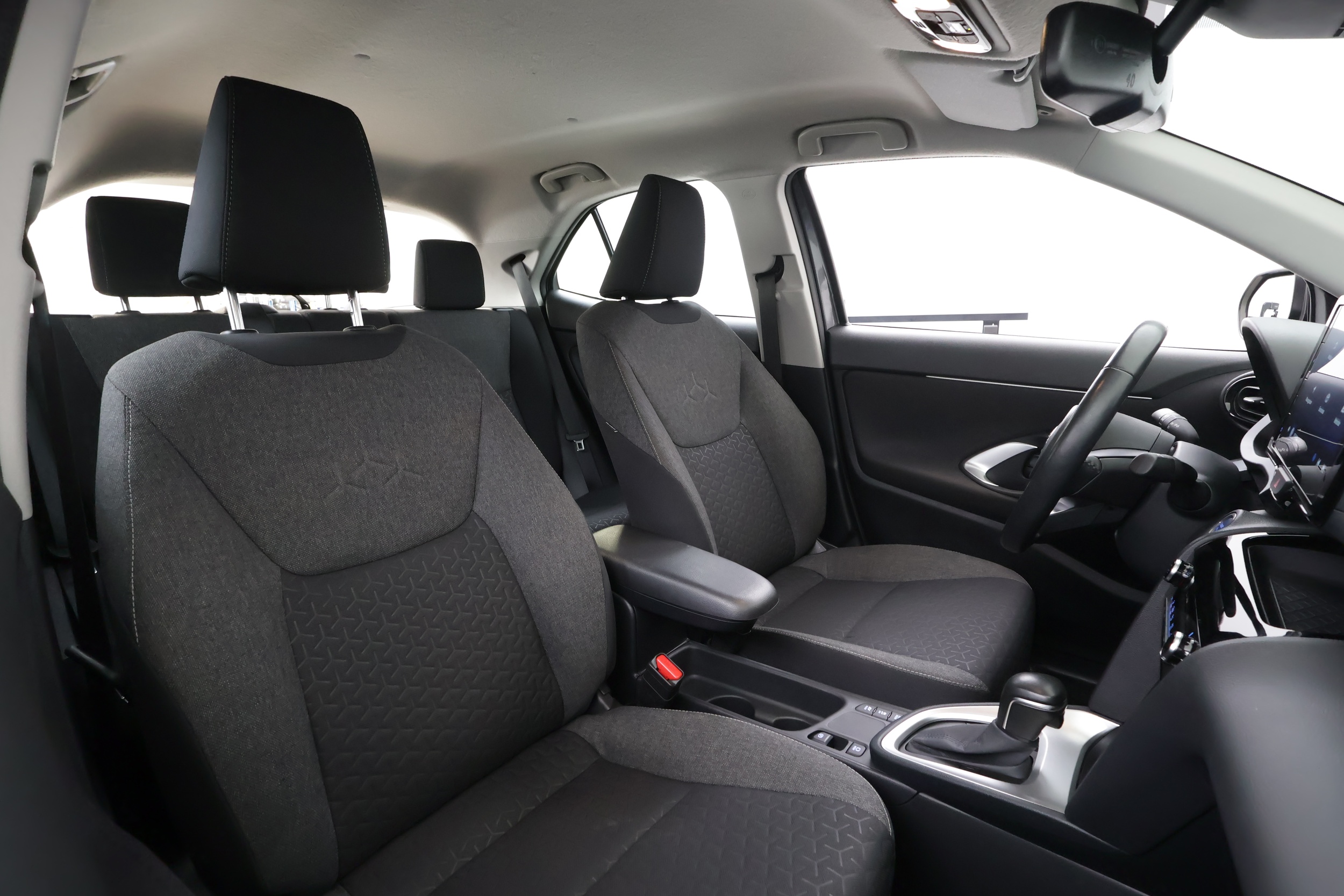 Toyota Yaris Cross 25