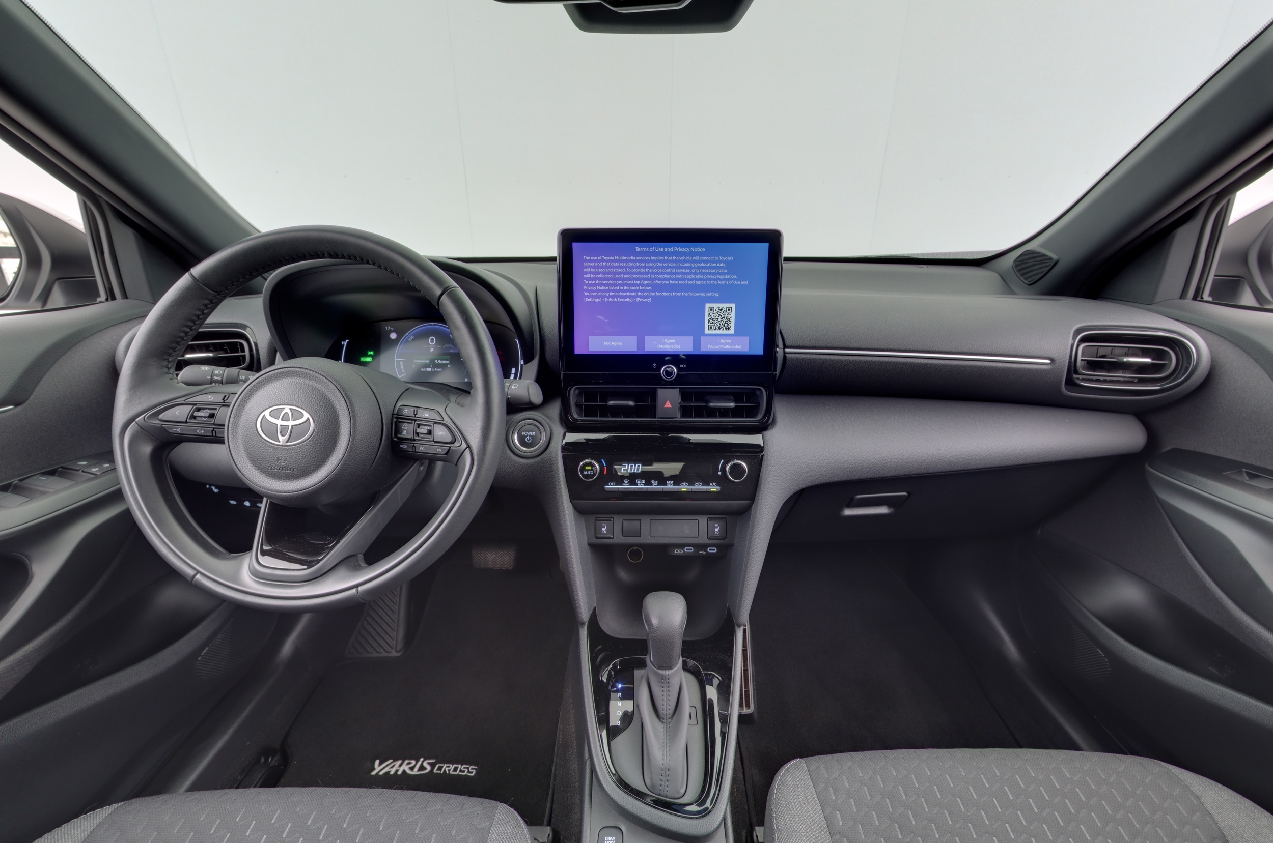 Toyota Yaris Cross 12