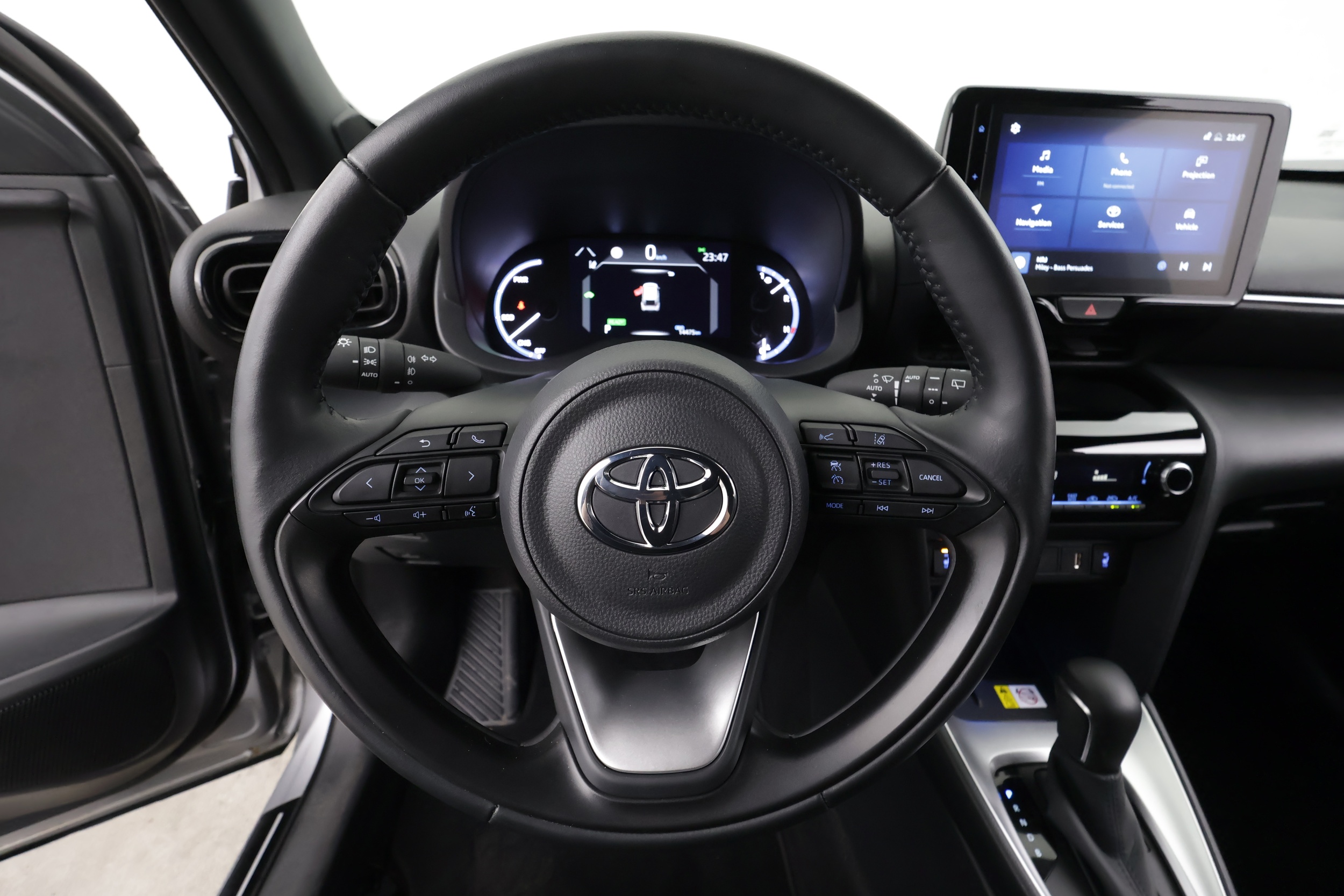 Toyota Yaris Cross 18
