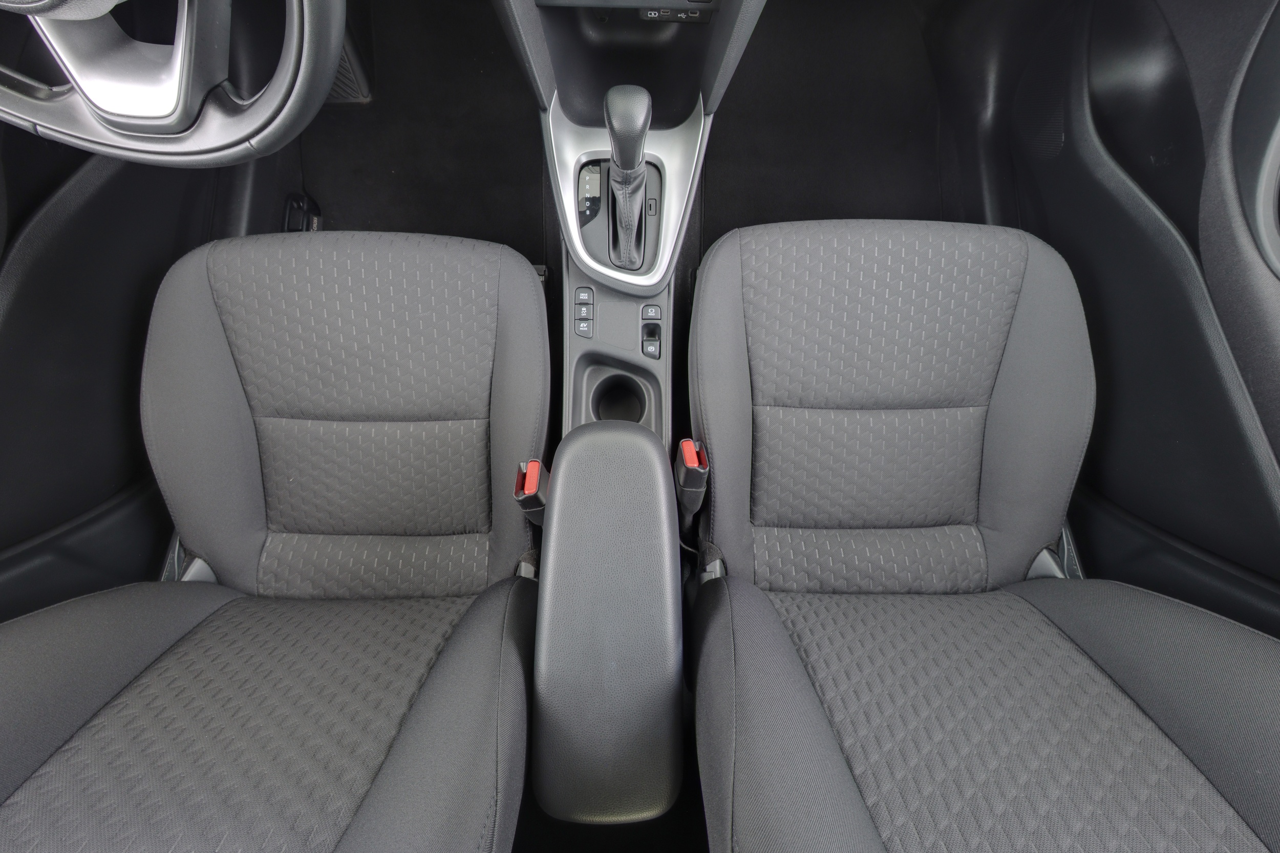Toyota Yaris Cross 13