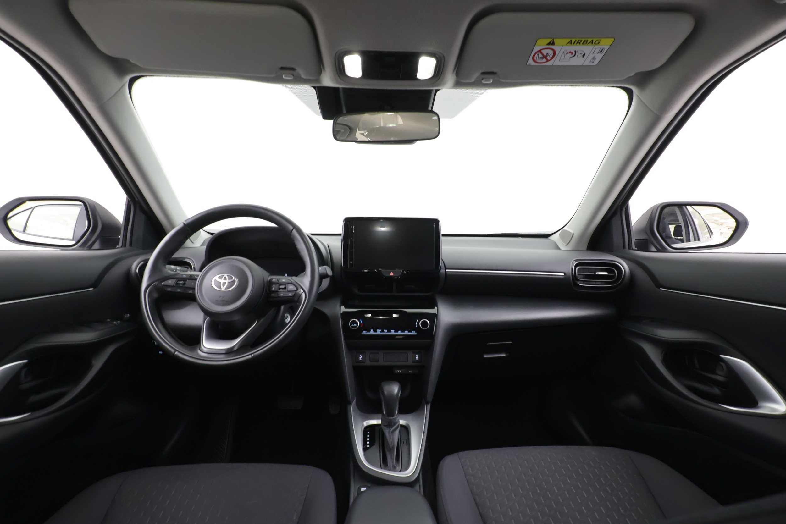 Toyota Yaris Cross 19
