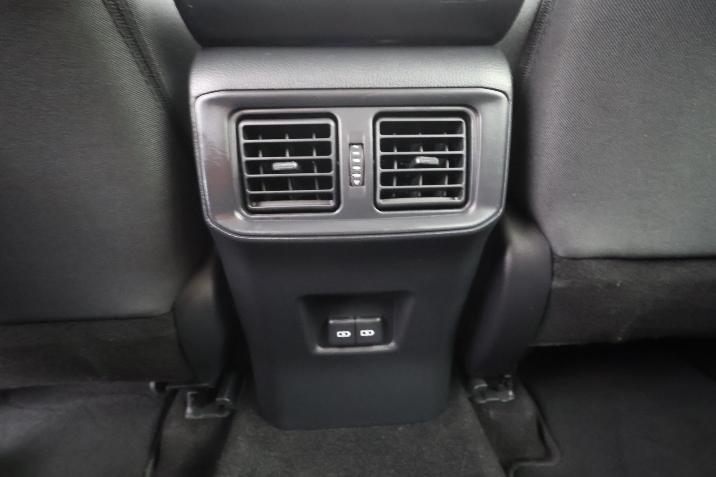 Toyota RAV4 26