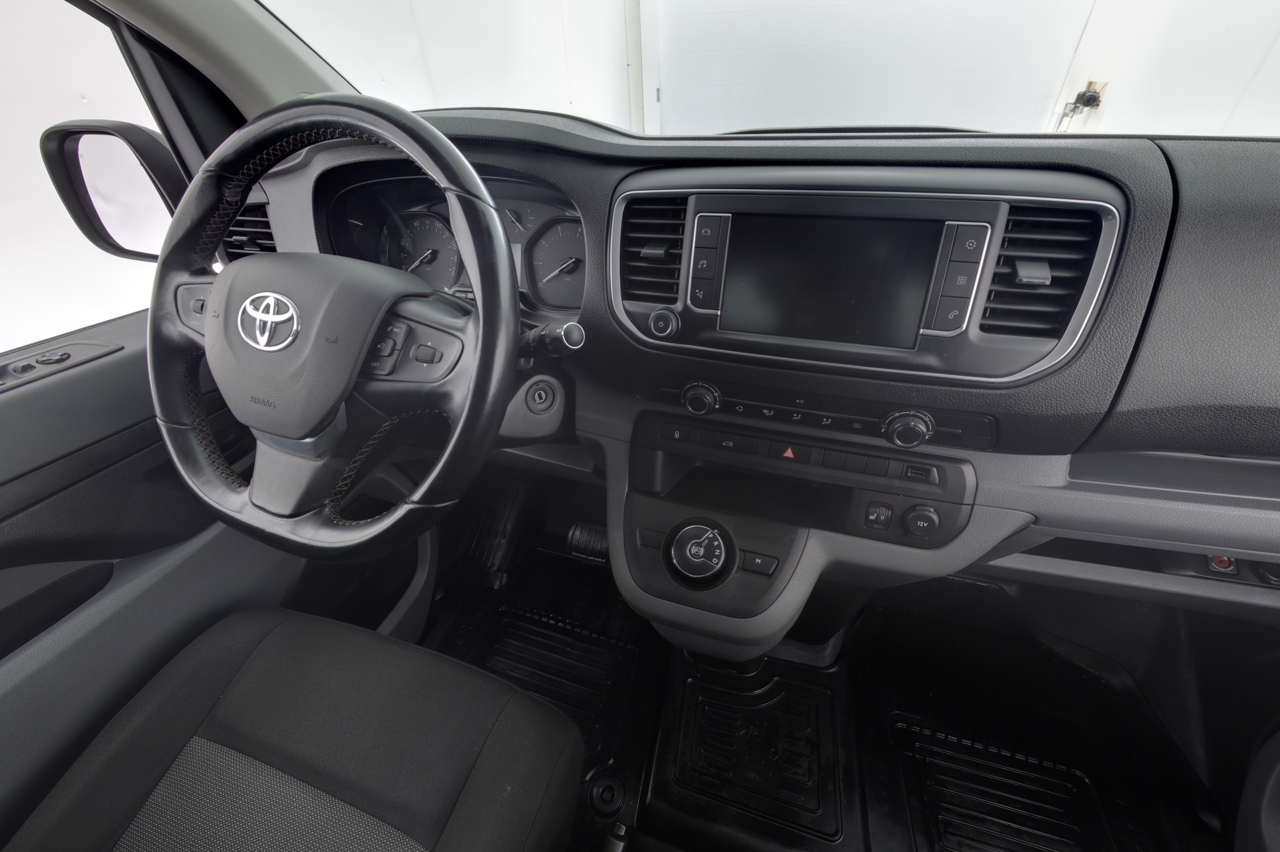 Toyota Proace 11