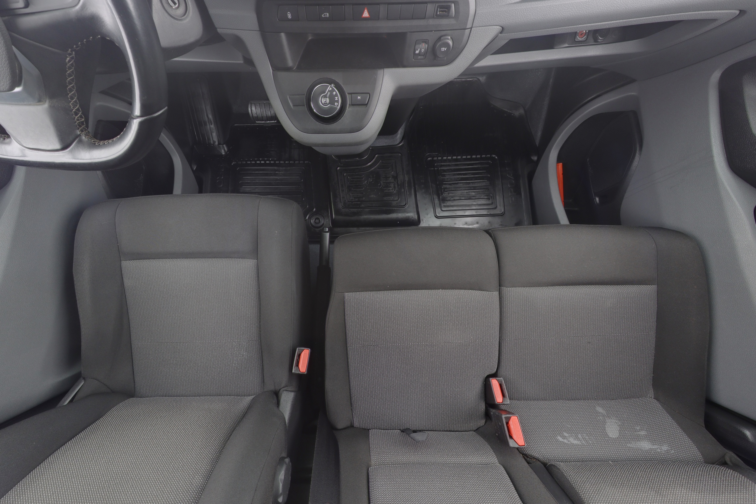 Toyota Proace 13