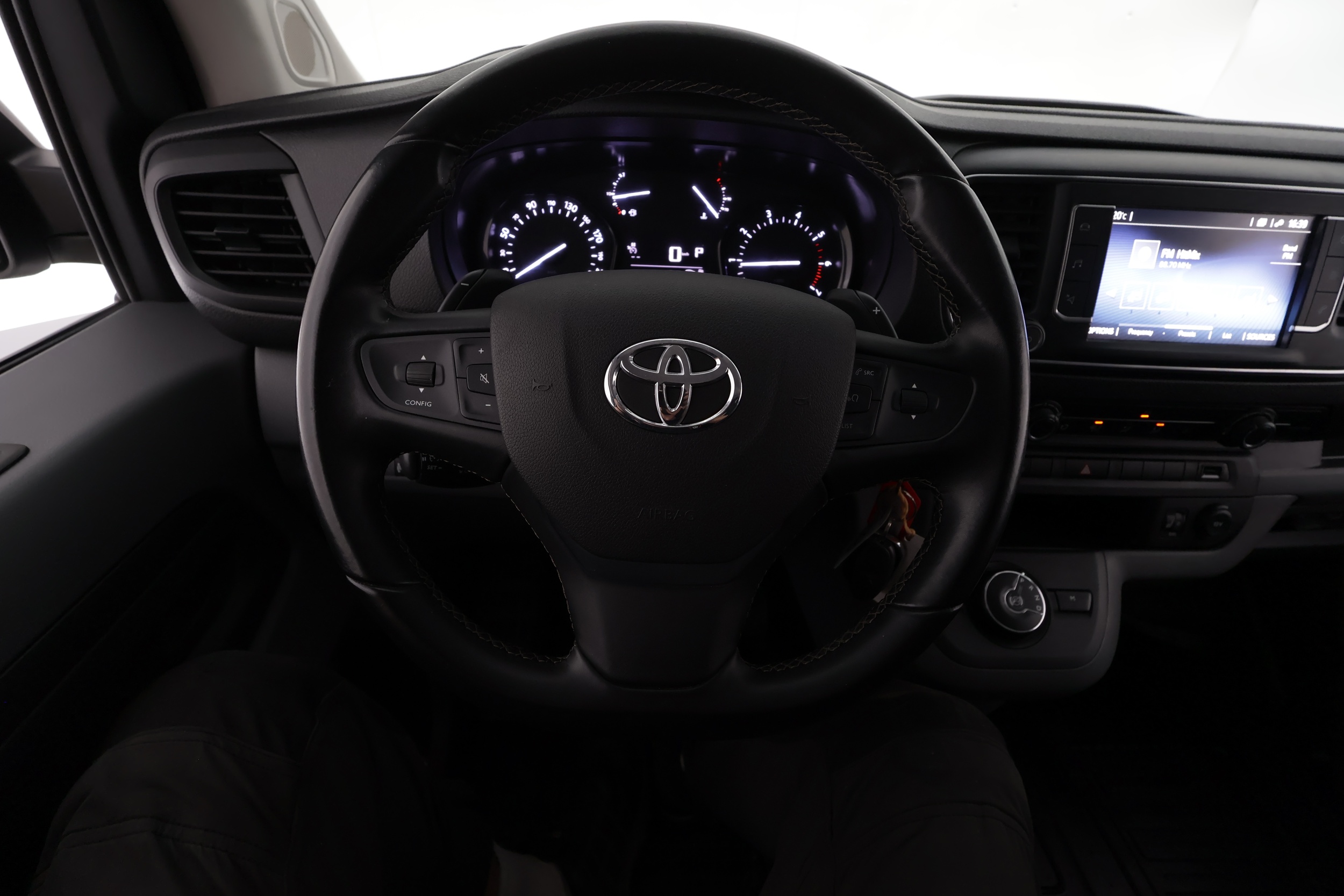 TOYOTA Proace 16