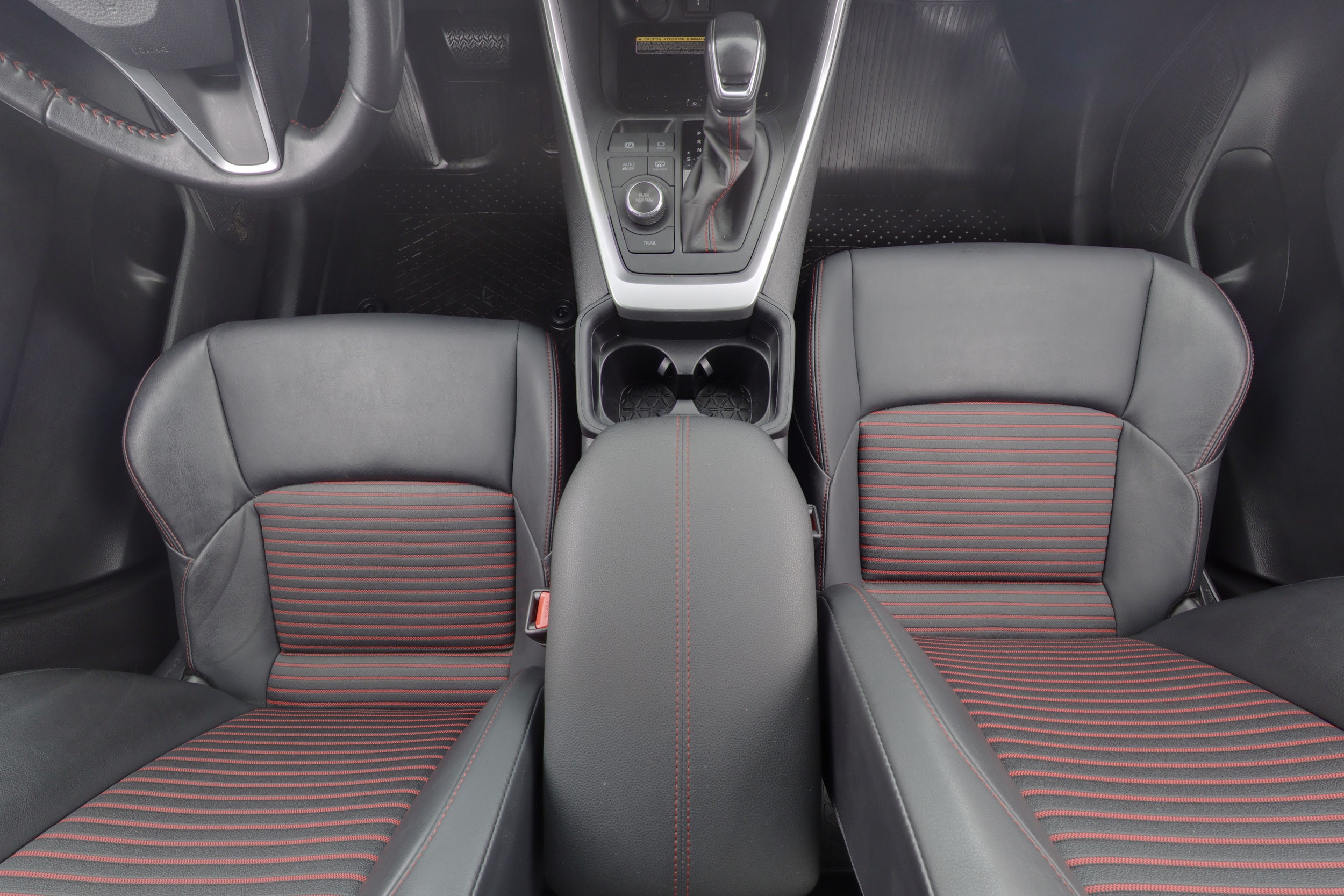 TOYOTA RAV4 Plug-in 13