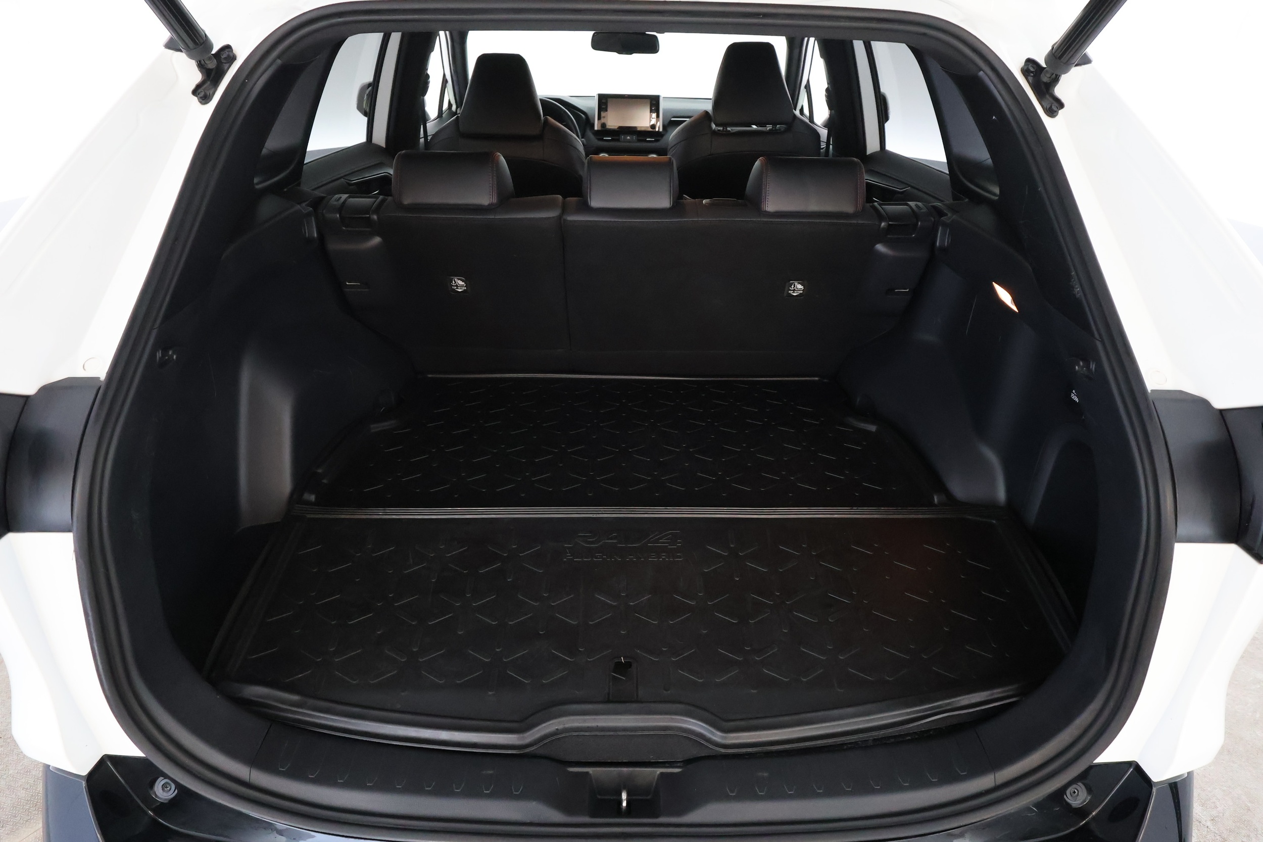 TOYOTA RAV4 Plug-in 16