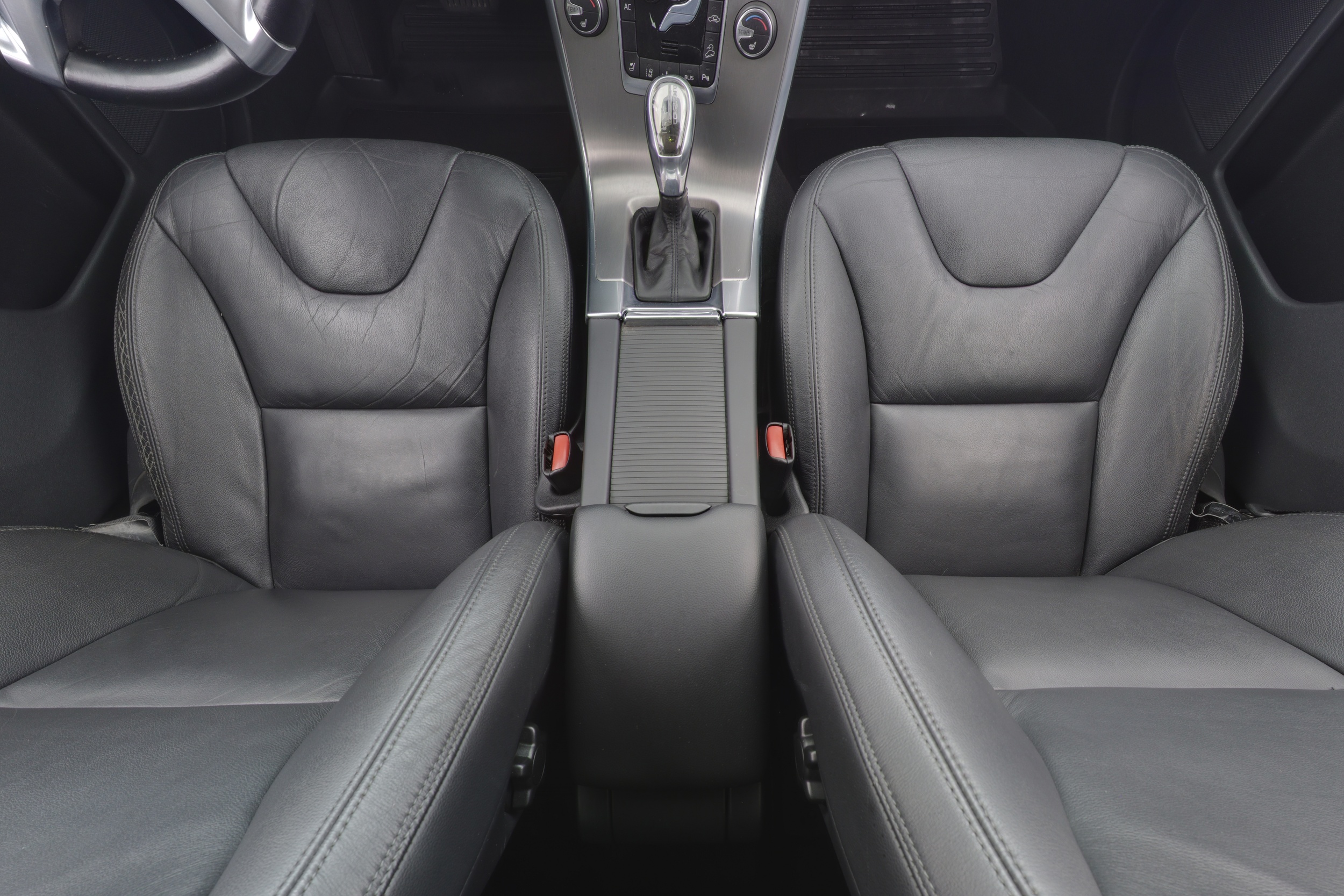 VOLVO XC60 10