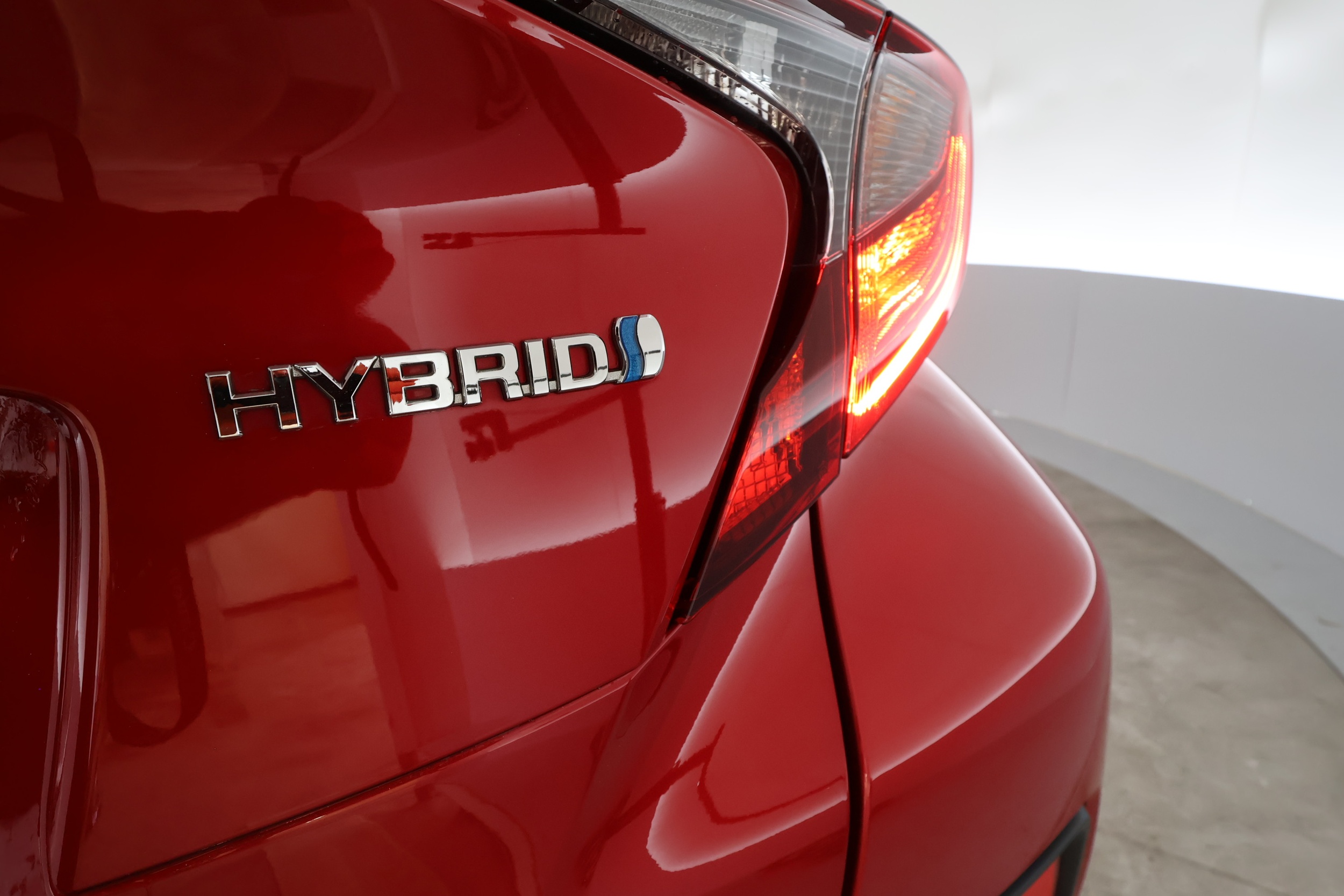 TOYOTA C-HR 27