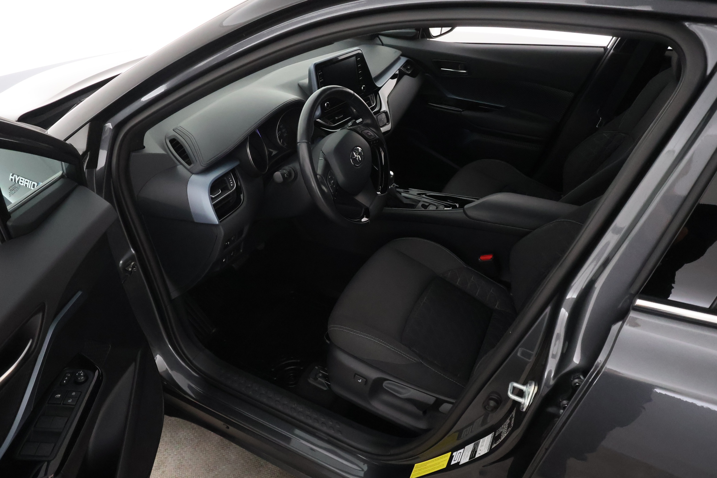 TOYOTA C-HR 17