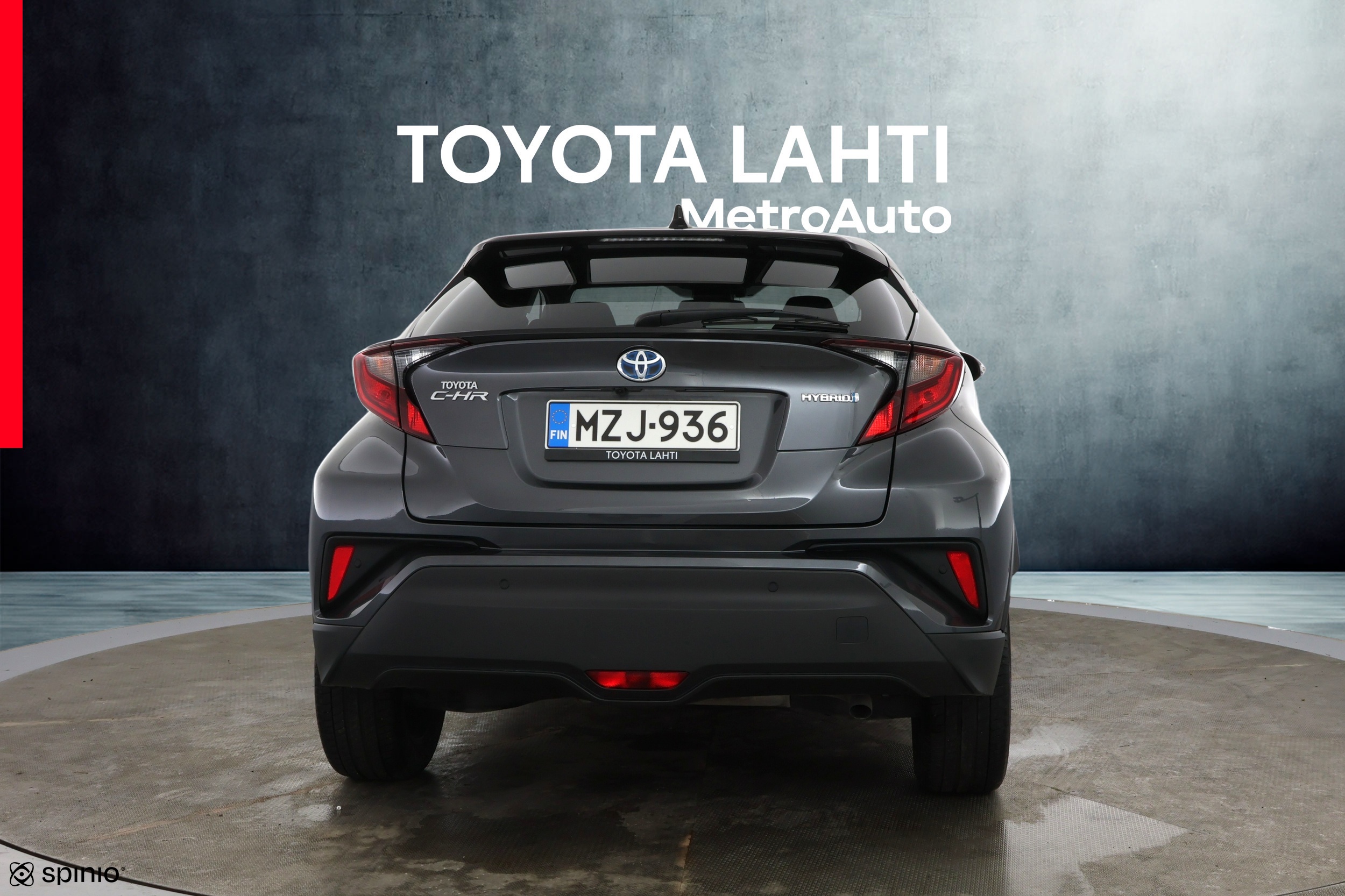 TOYOTA C-HR 4