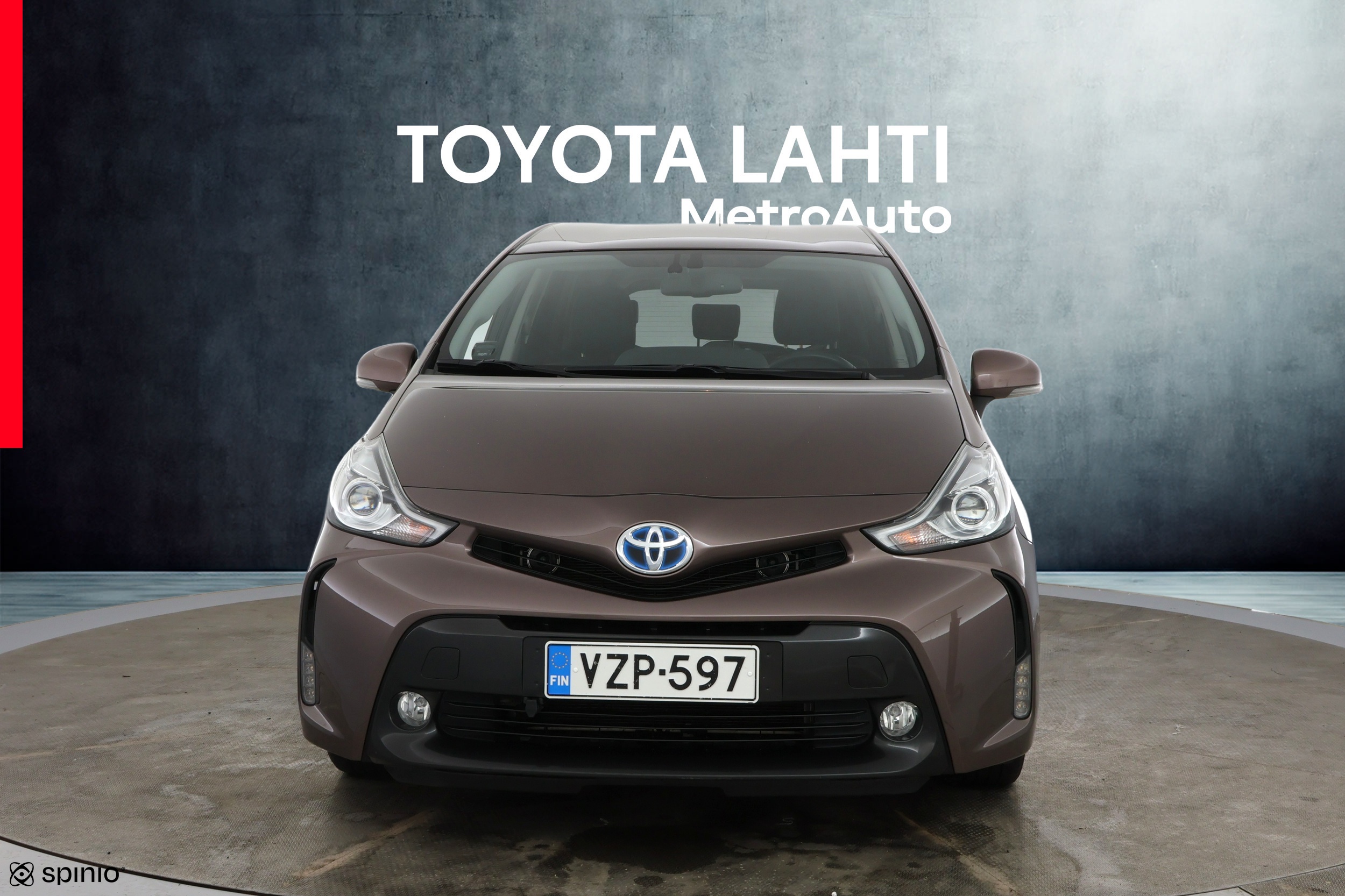 TOYOTA Prius+ 6