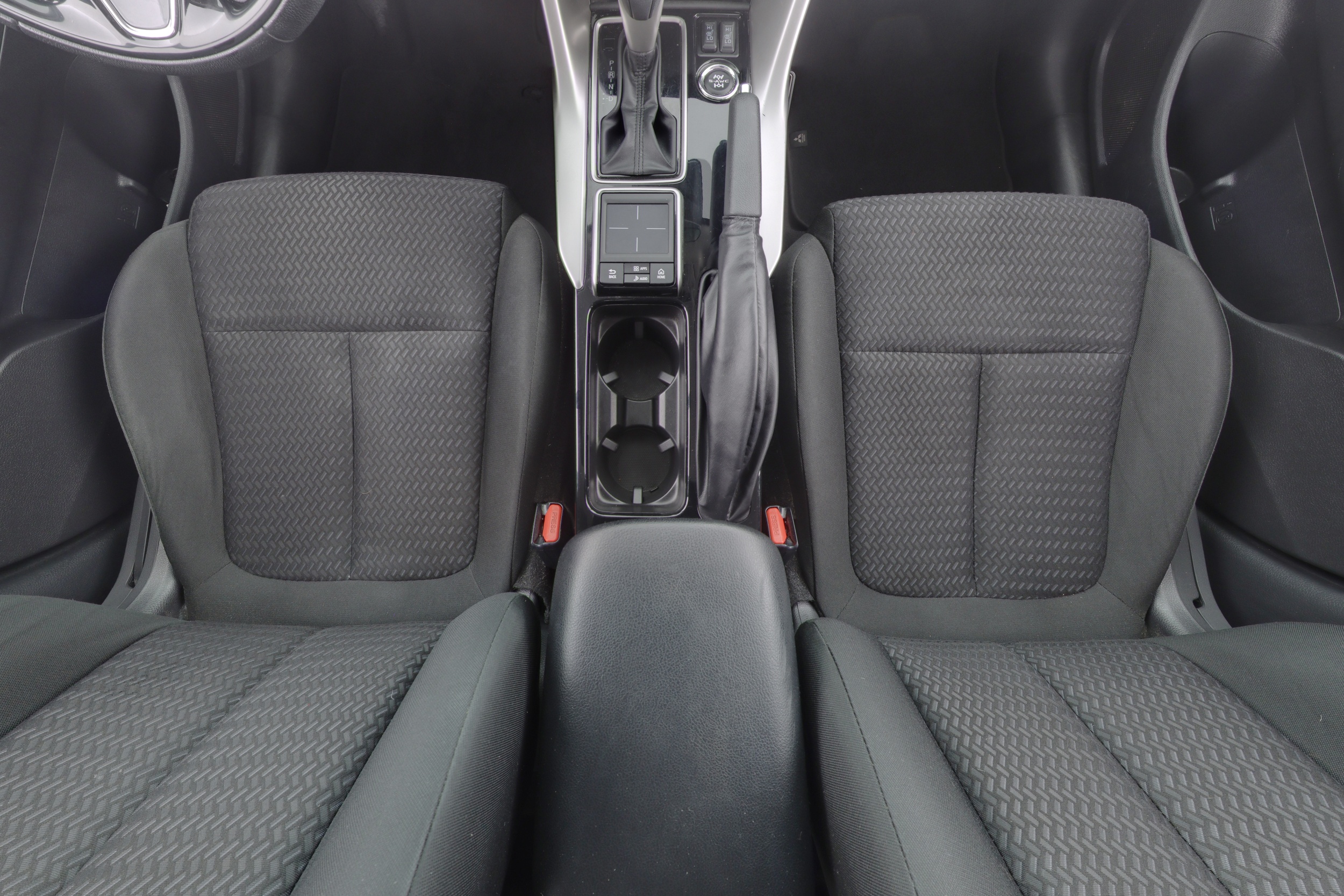 MITSUBISHI Eclipse Cross 10