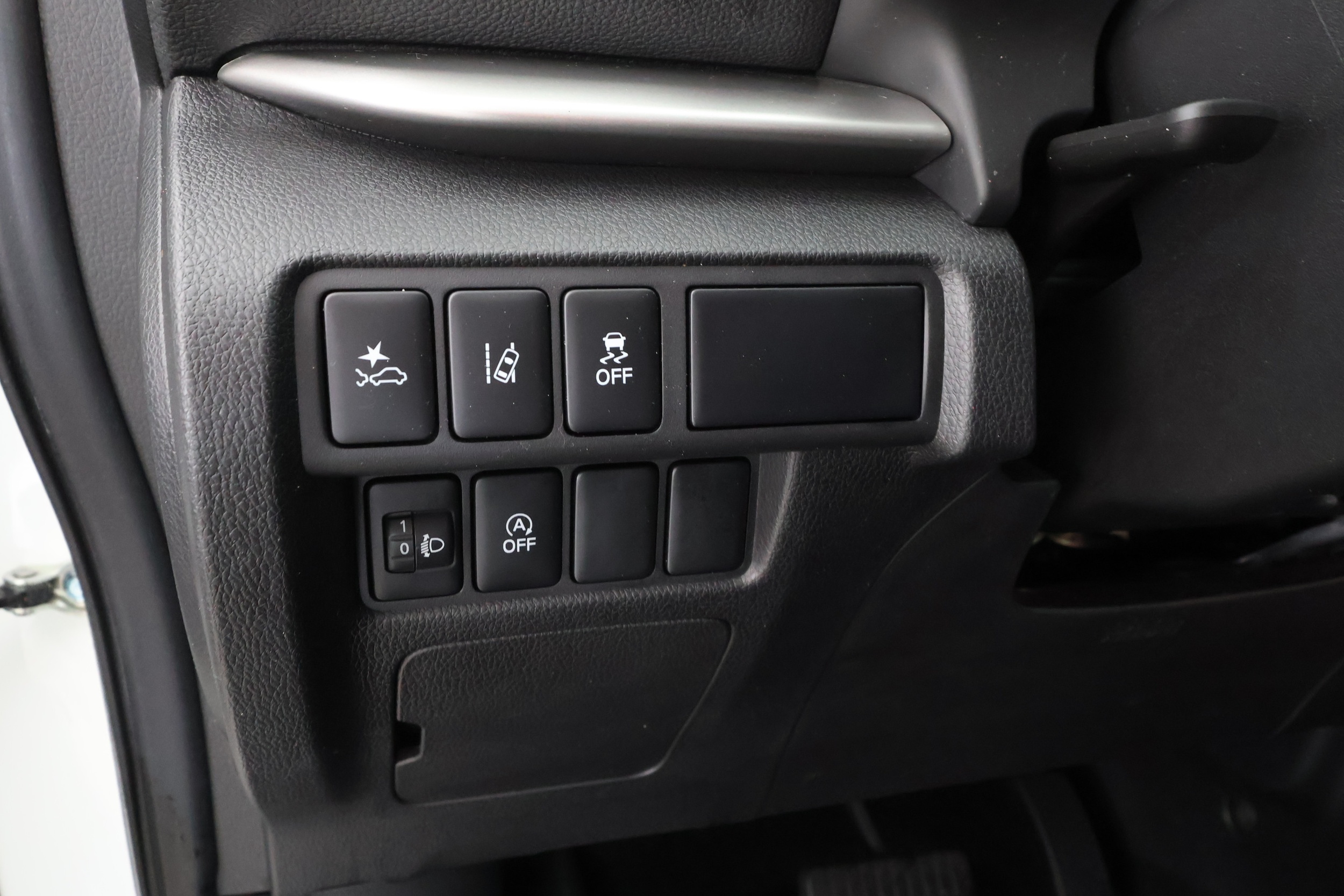 MITSUBISHI Eclipse Cross 15