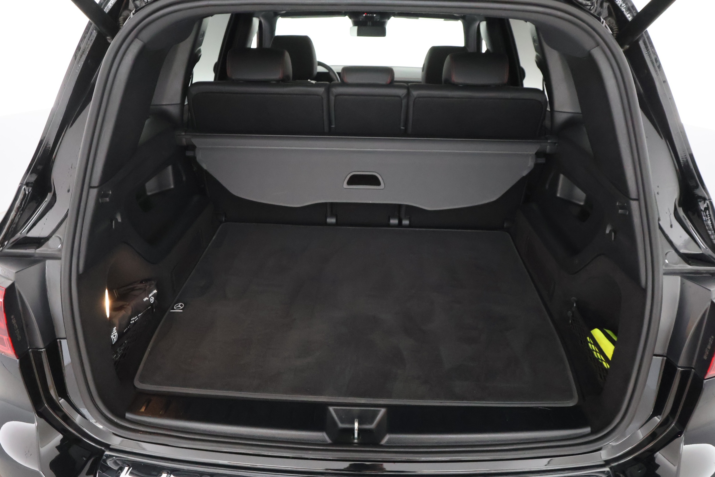 Mercedes-Benz EQB 12