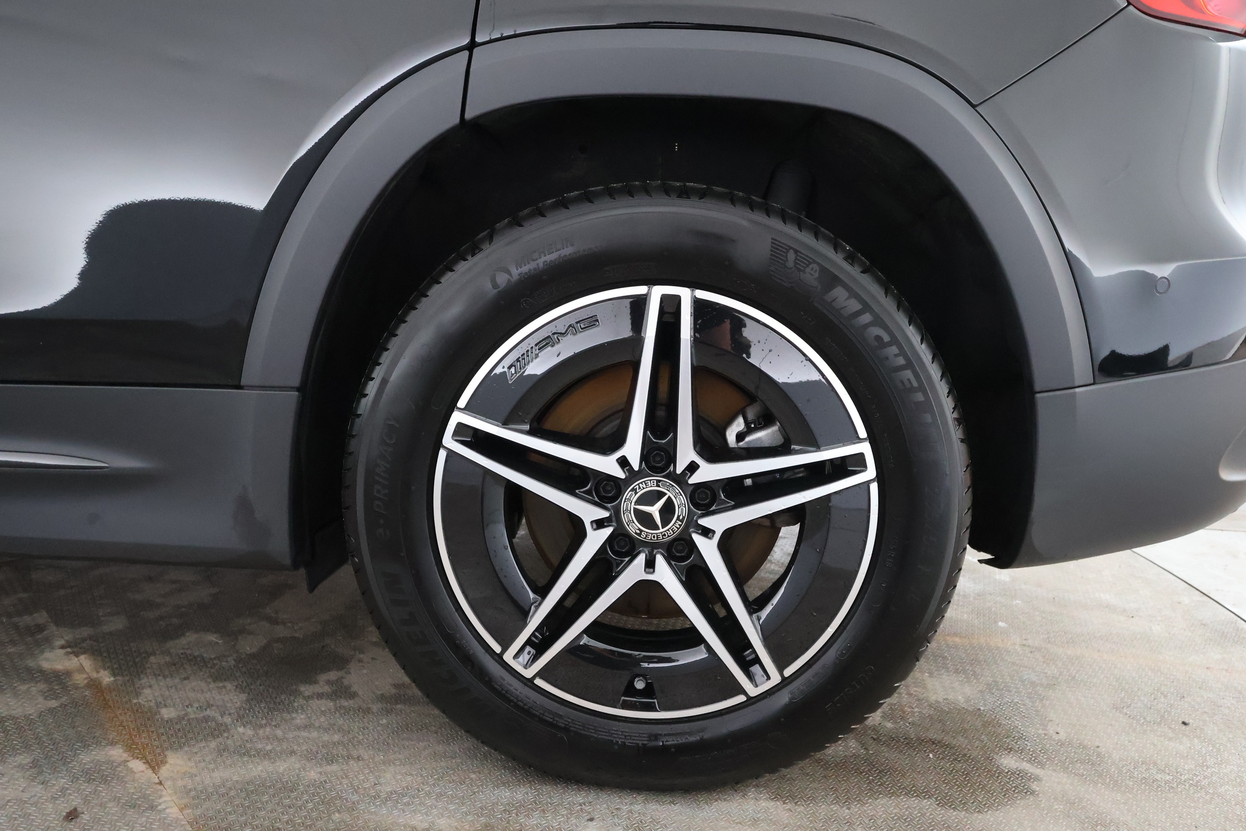 Mercedes-Benz EQB 14