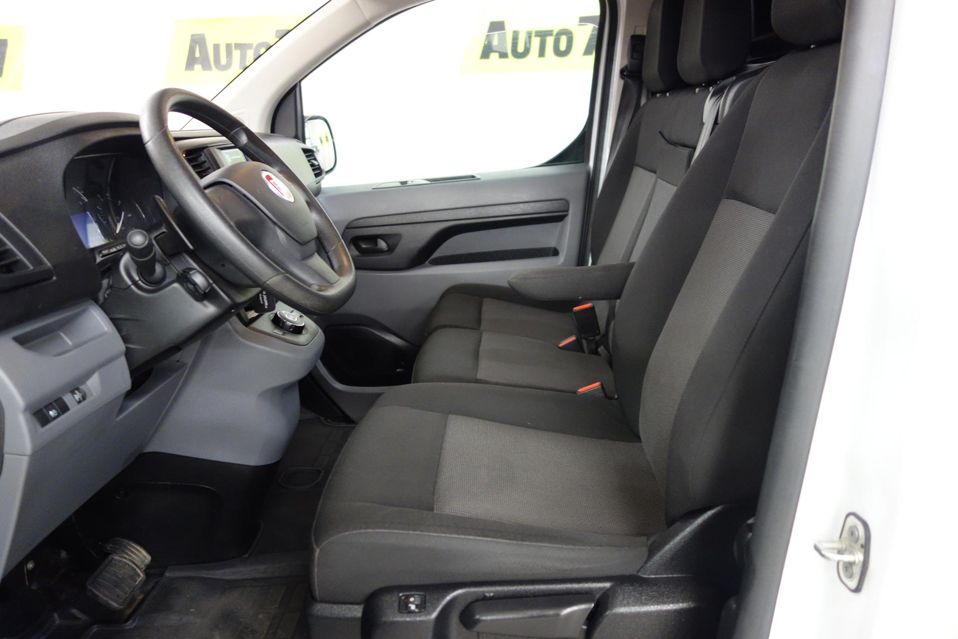 TOYOTA Proace 2023