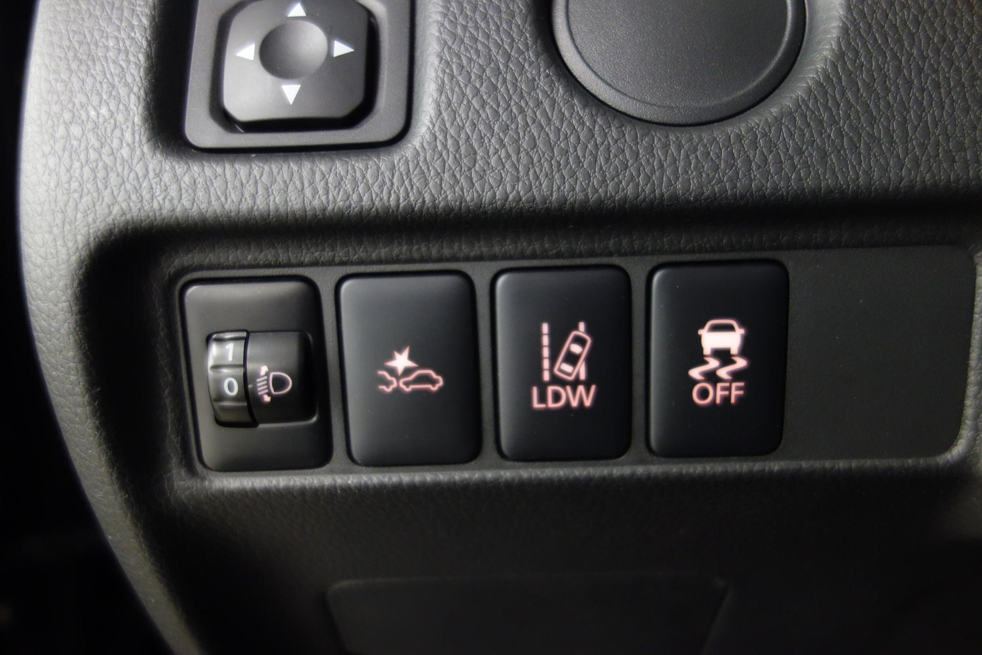 MITSUBISHI L200 2023