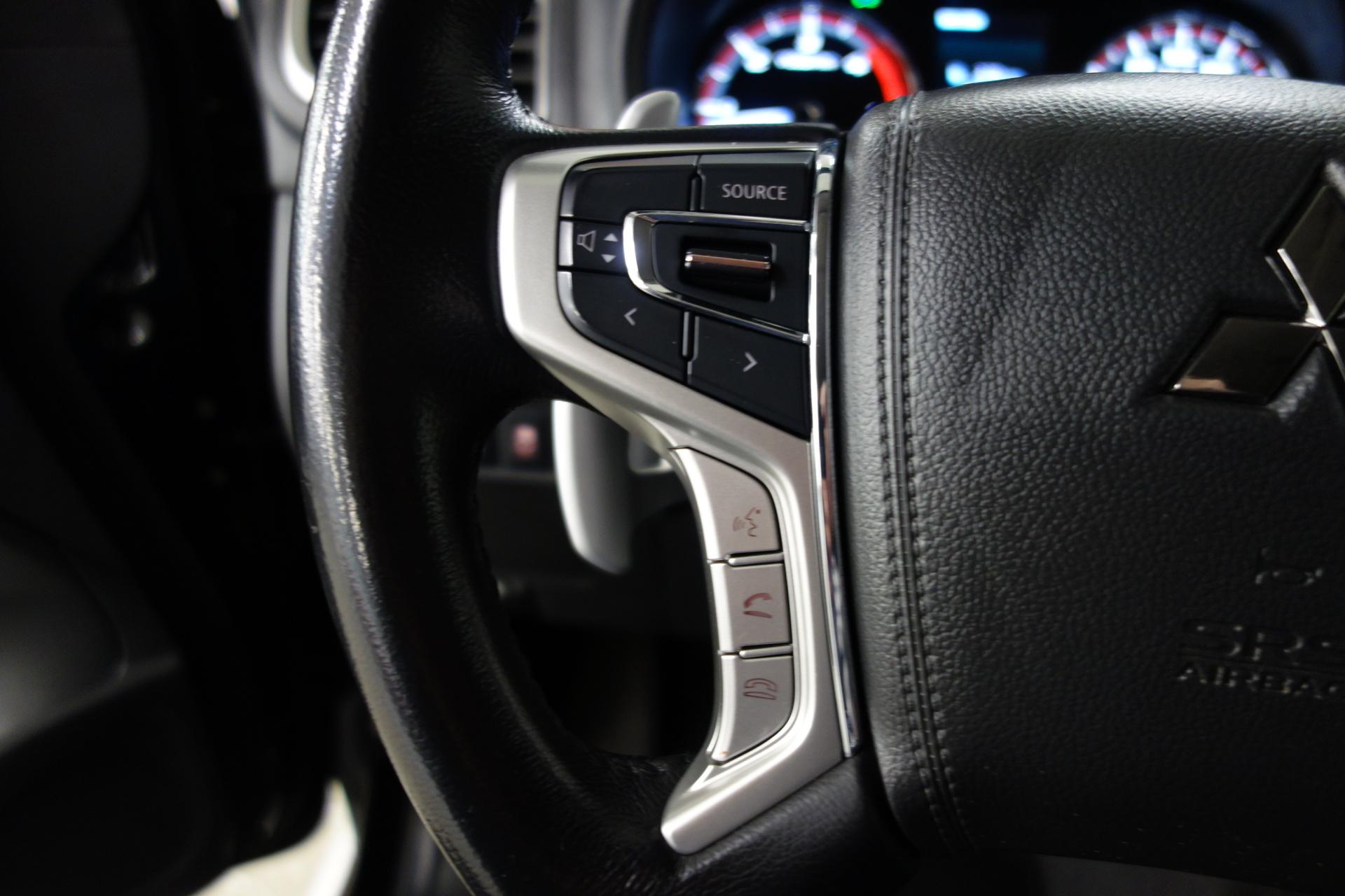 MITSUBISHI L200 2023